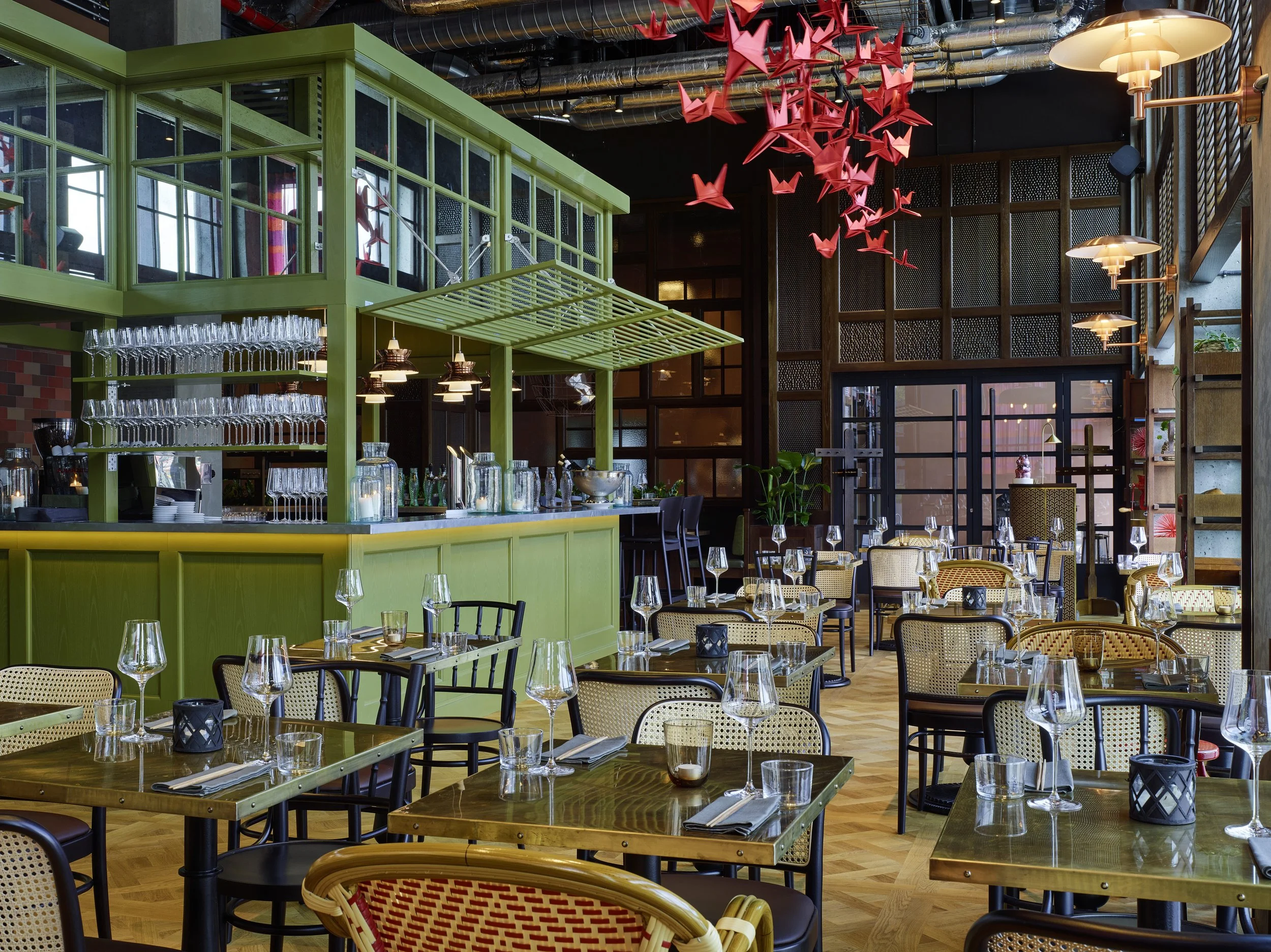 Versailles gulv i massiv eik i restaurant