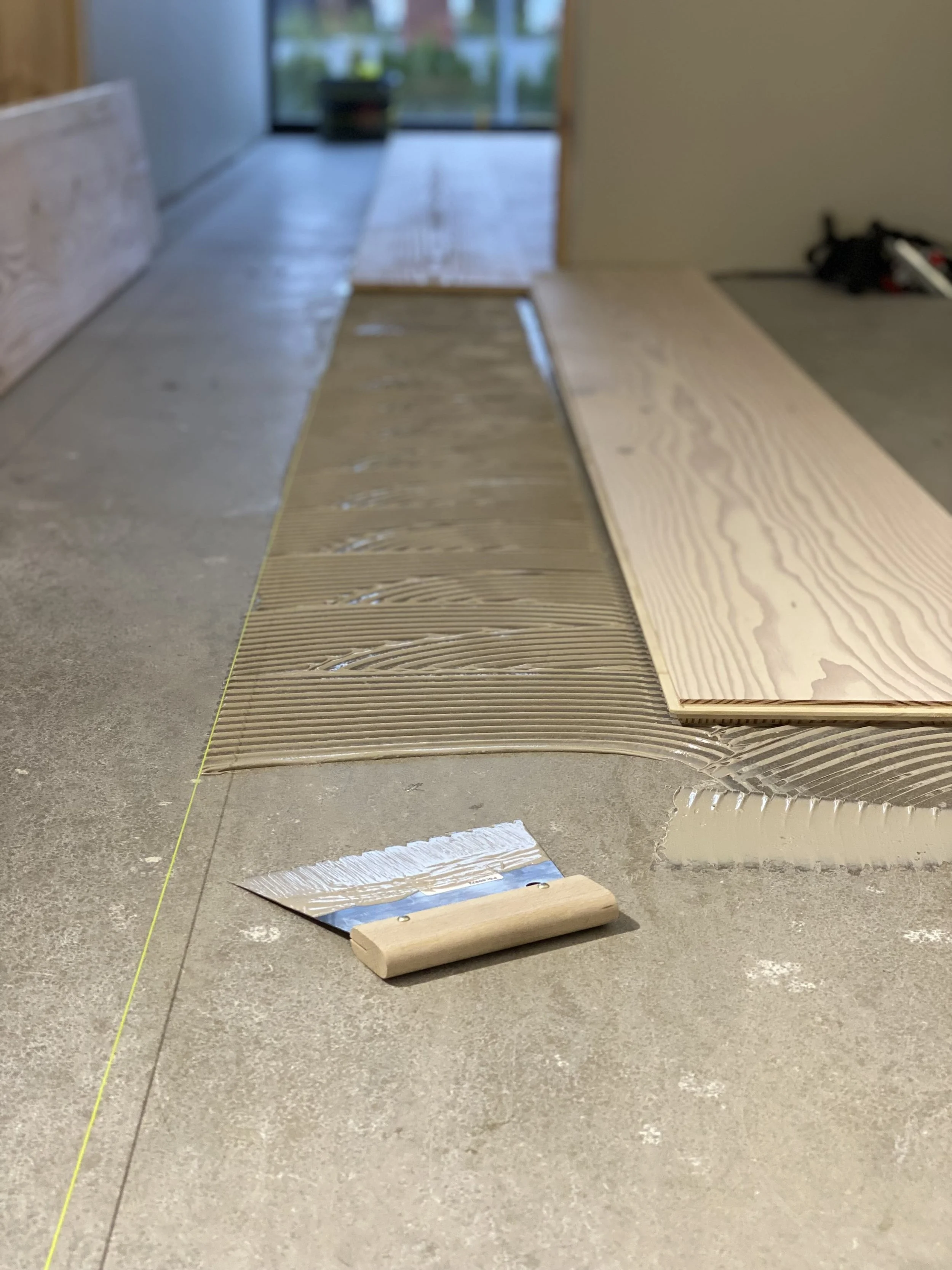 Helliming av douglasgran brede parkett planker