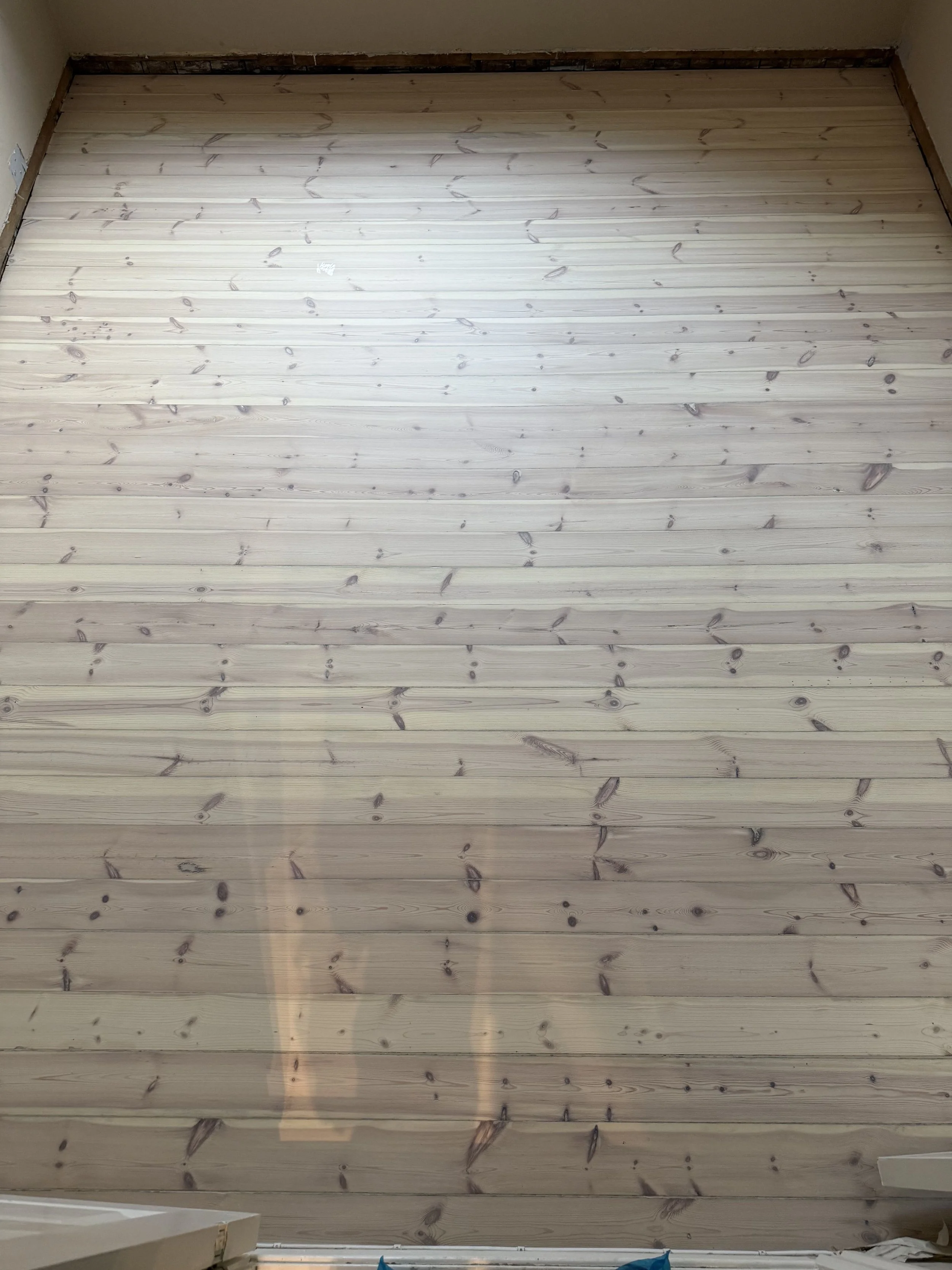 Fornyet furugulv av gulvsliper i Oslo, Kongelige GUlv