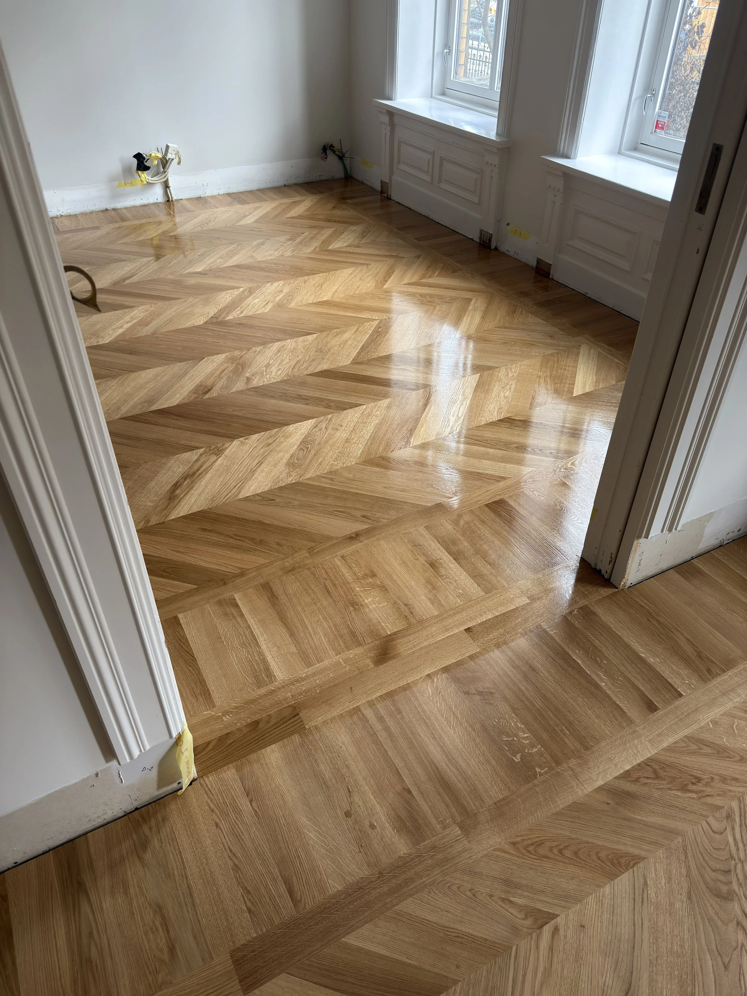 Massivt-Chevron-Oslo-legging-sliping-behandling-Kongelige-Gulv AS (18).jpg