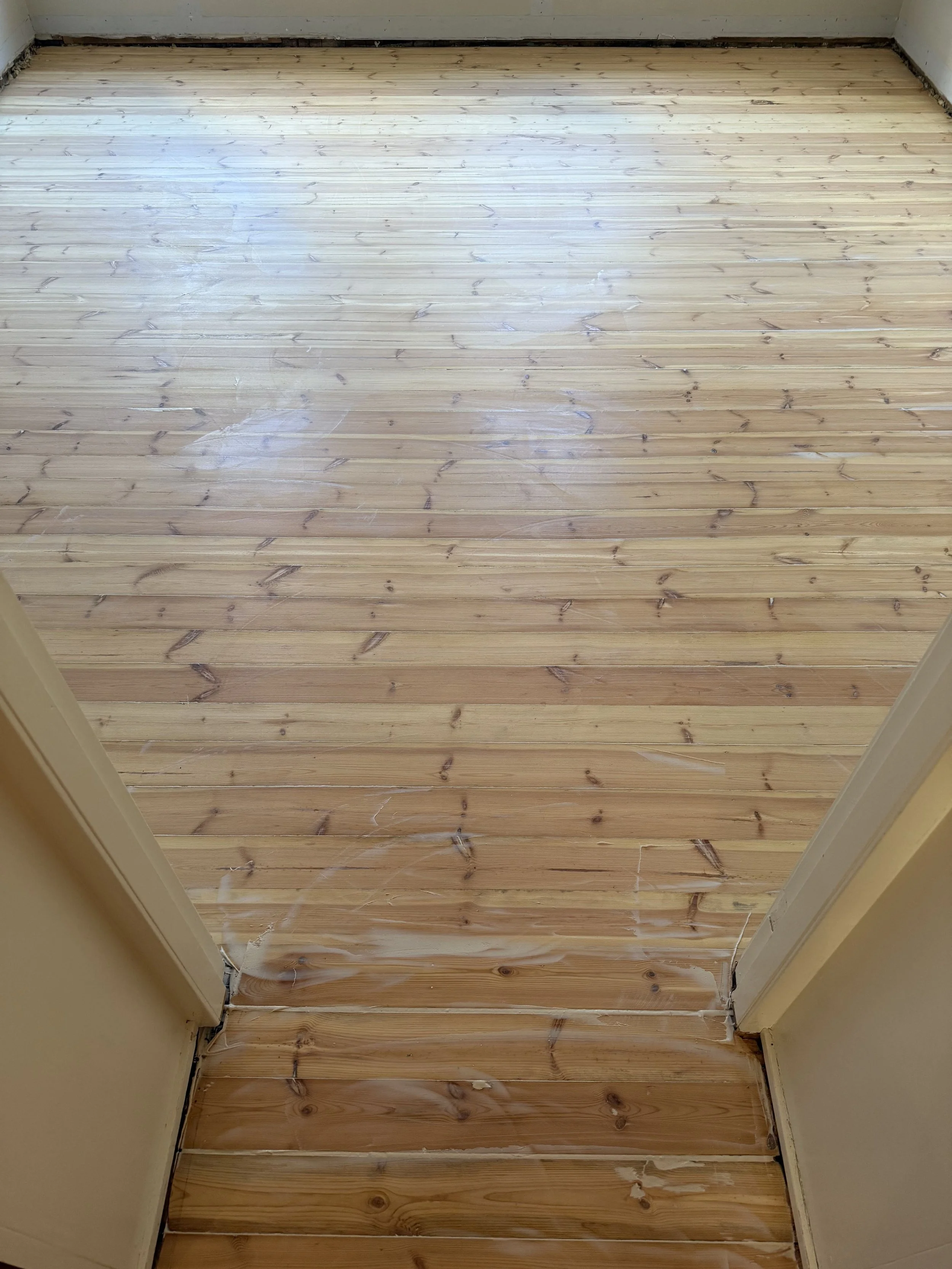 Gulvet sparklet med fugemasse