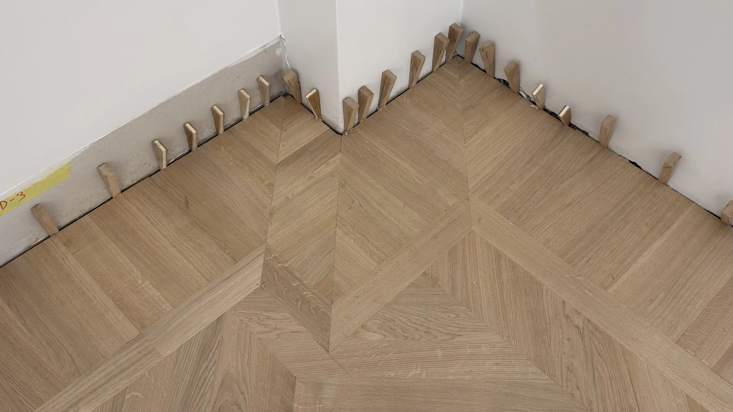 Massivt-Chevron-Oslo-legging-sliping-behandling-Kongelige-Gulv AS (10).jpg