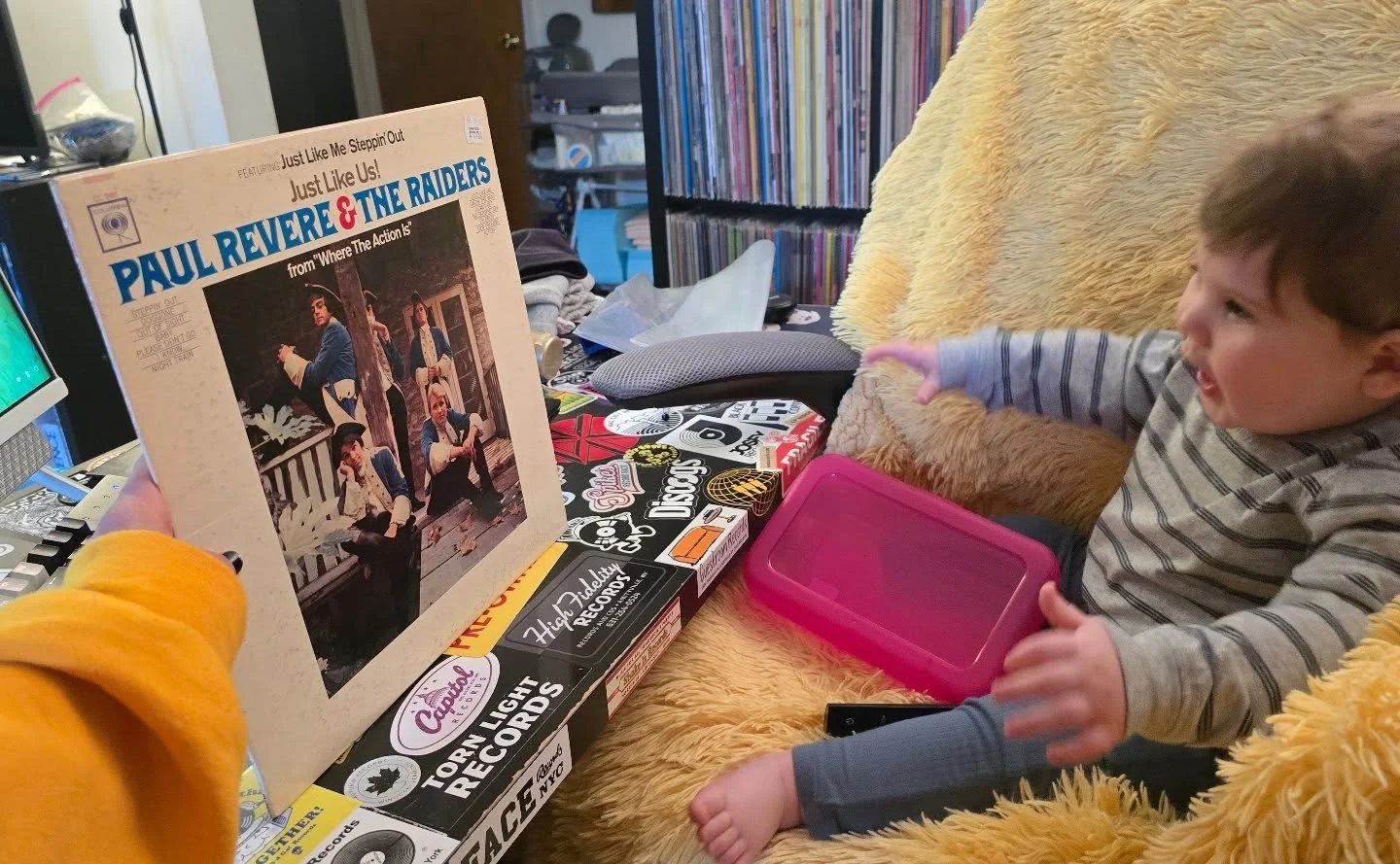 It's Wednesday, weirdos. 😎 Hope you're feelin' just like us. 

#records #paulrevereandtheraiders