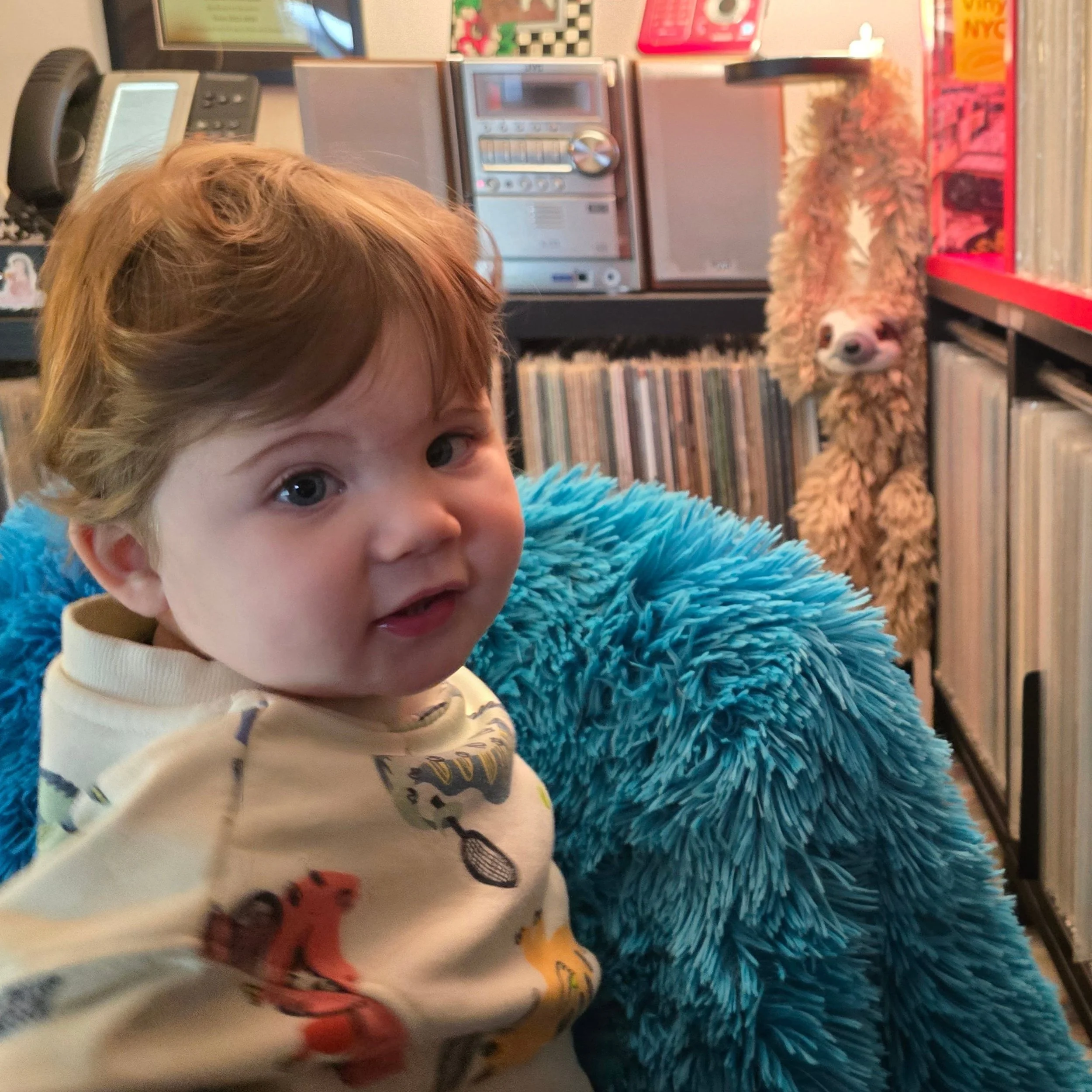 Grandpa texted us about another Bandwagonesque reissue and my boy here is pumped. Happy Friday. 

#teenagefanclub