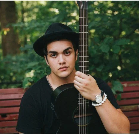 Live Music With Grayson Moon