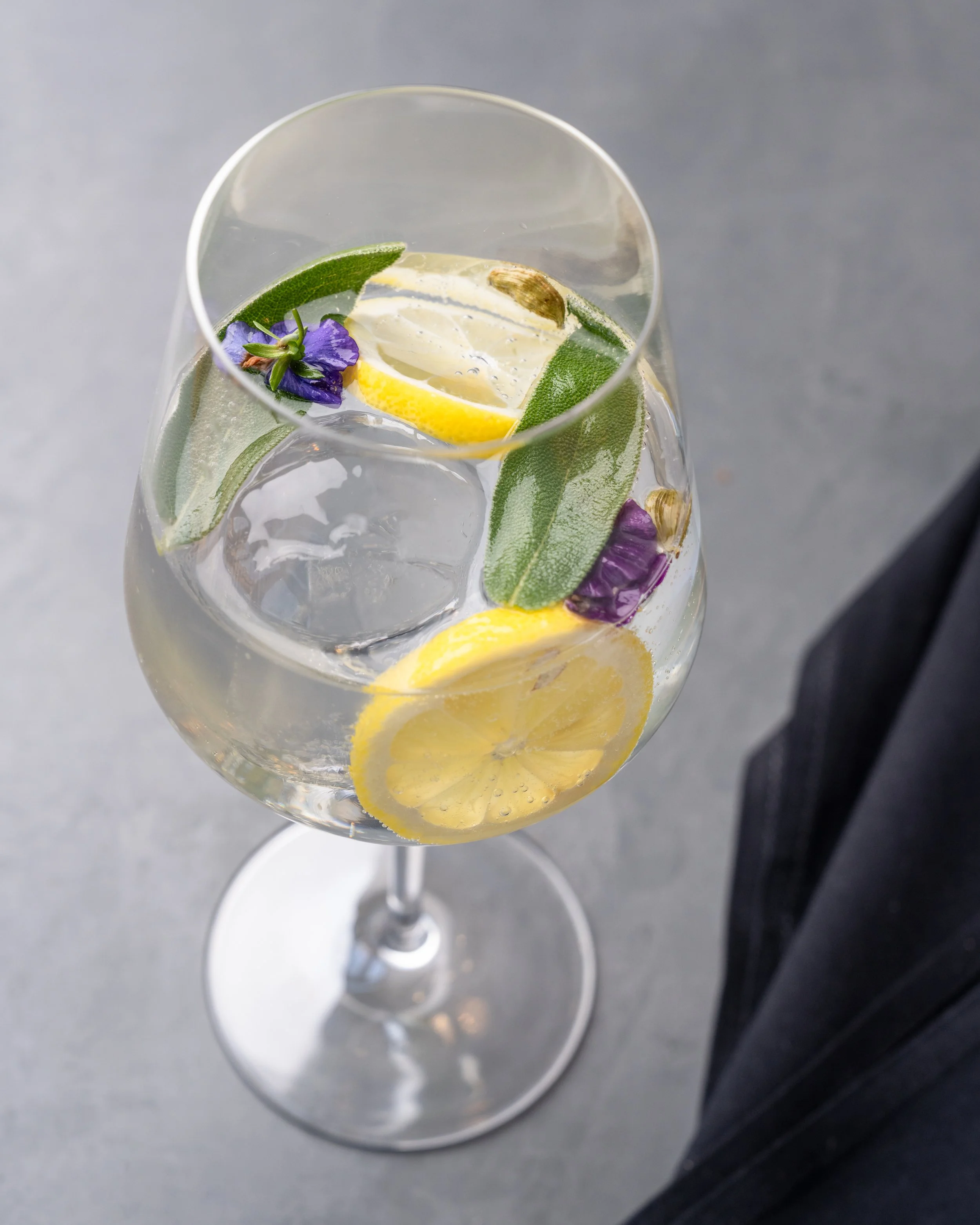 G & T