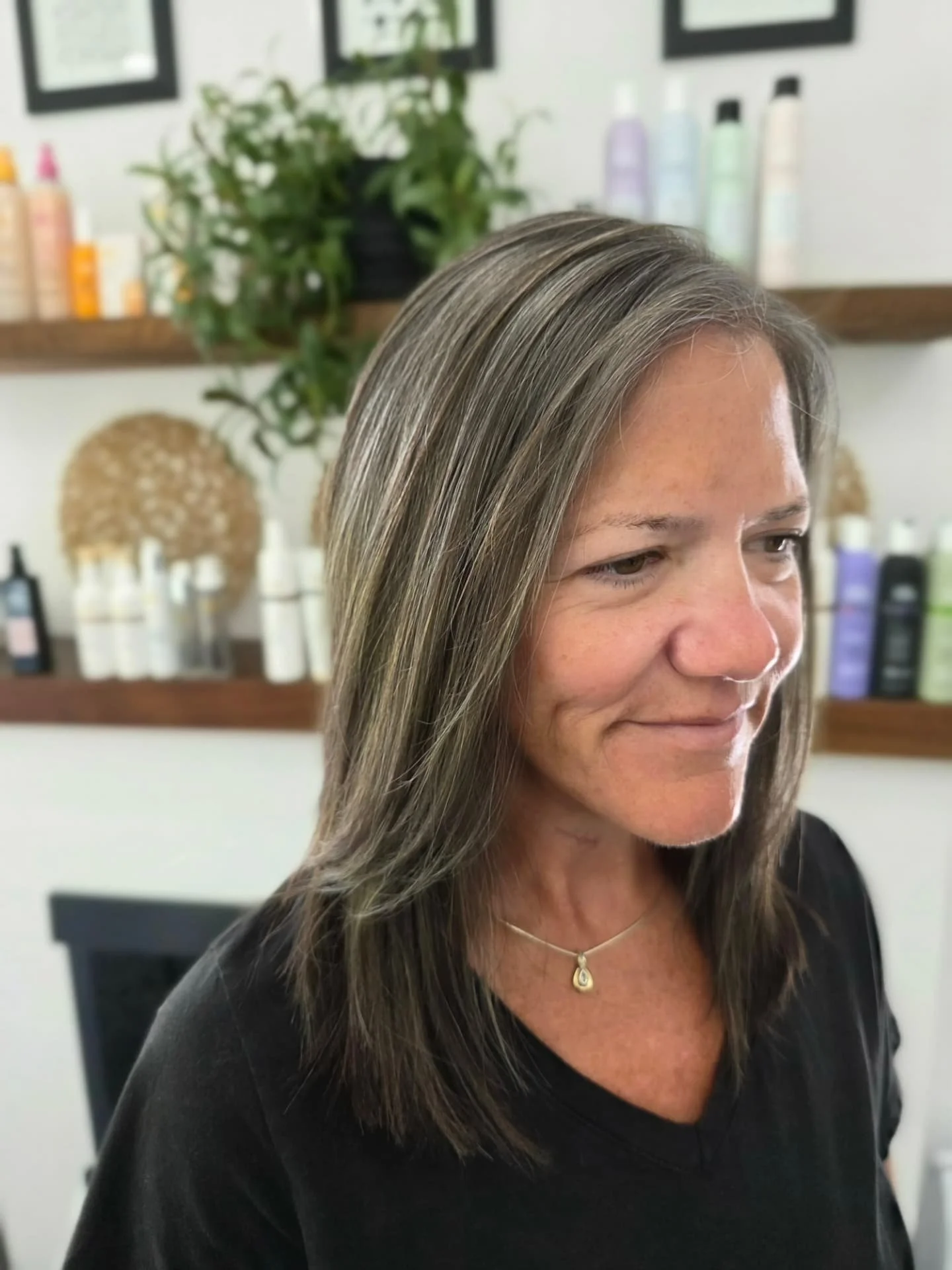 ✨ Twilight Shimmer ✨ 
--giving confident, radiant, and totally effortless energy !💛

Proof that natural doesn&rsquo;t mean boring&mdash;it's all about enhancing what&rsquo;s already beautiful!🌙✨

Normalizing natural hair color and showing that grey