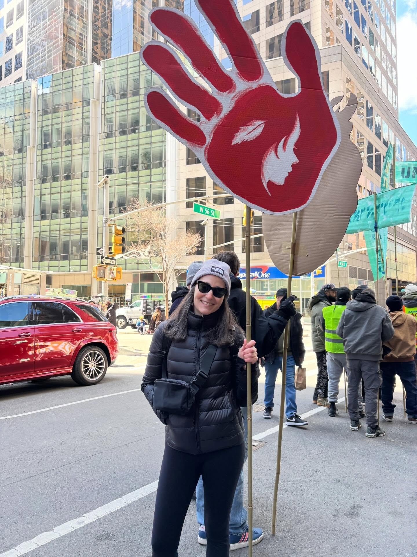 #tbt No Kings pic from 3/28 with a &ldquo;hands off our bodies&rdquo; sign made by @manyhandsnyc ❌ 👑 💪