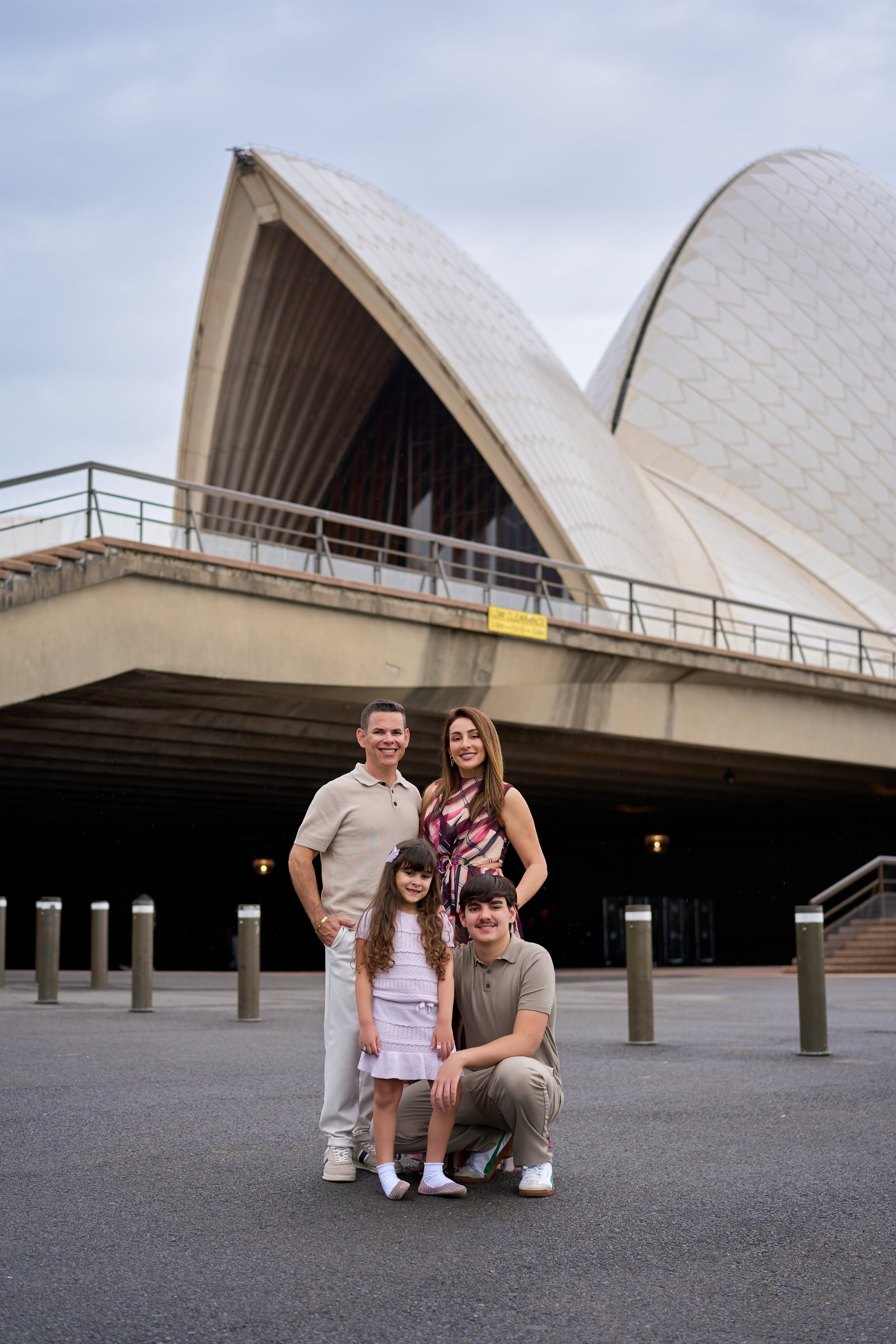 Roberta and Family 3540.jpg
