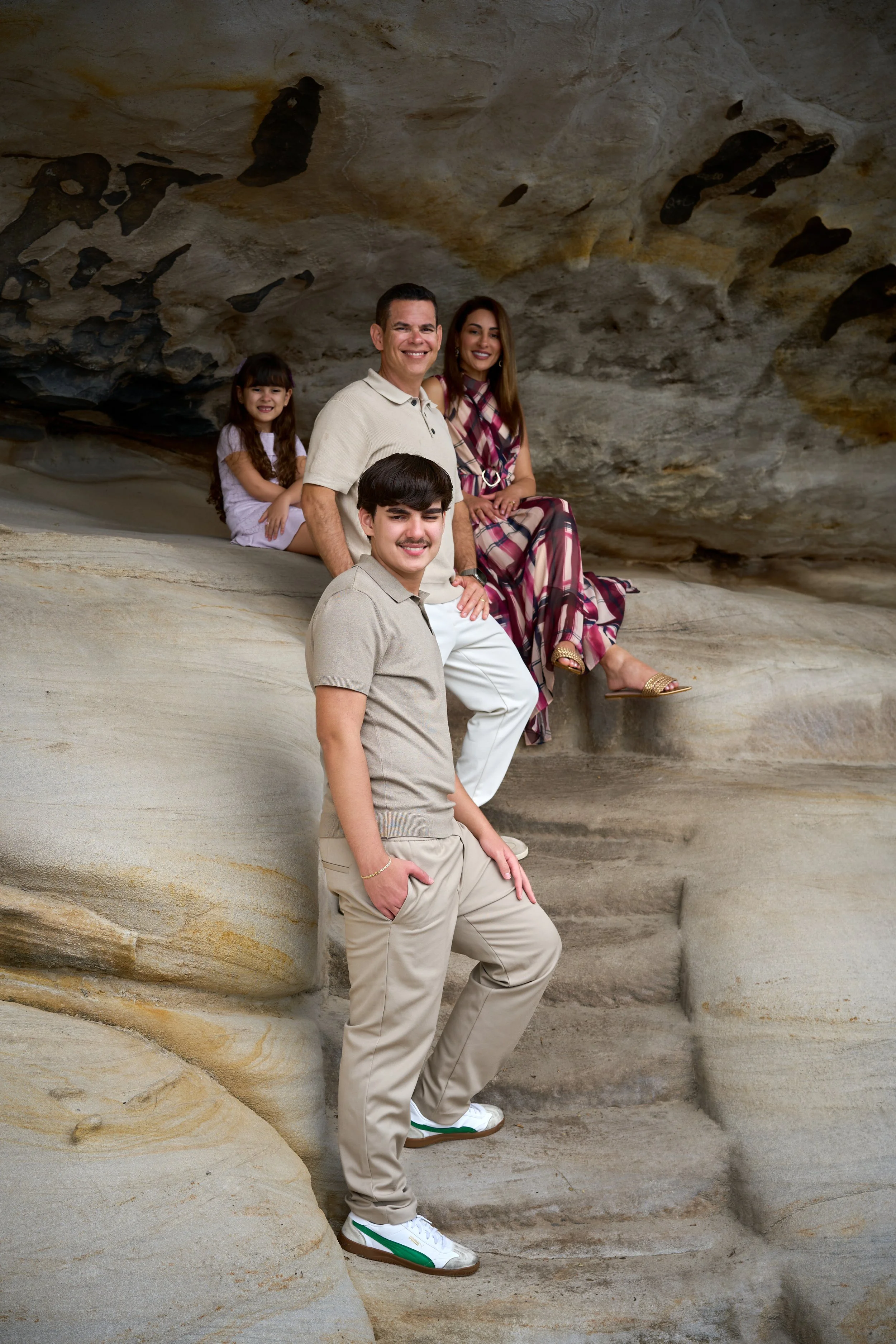 Roberta and Family 3583.jpg