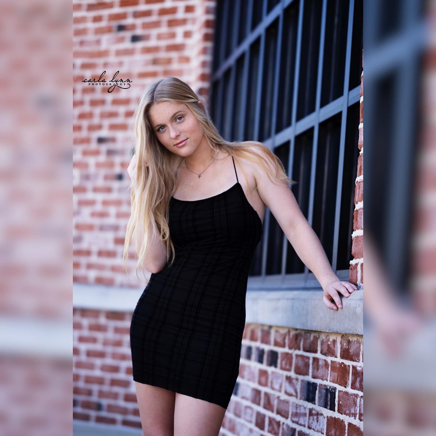 This sweet girl @katie.roweee CRUSHED her senior session! 

It&rsquo;s always a little scary at first with posing and getting comfortable with the camera for all my girls. I get it and it&rsquo;s totally ok. 

You just gotta meet them right where the