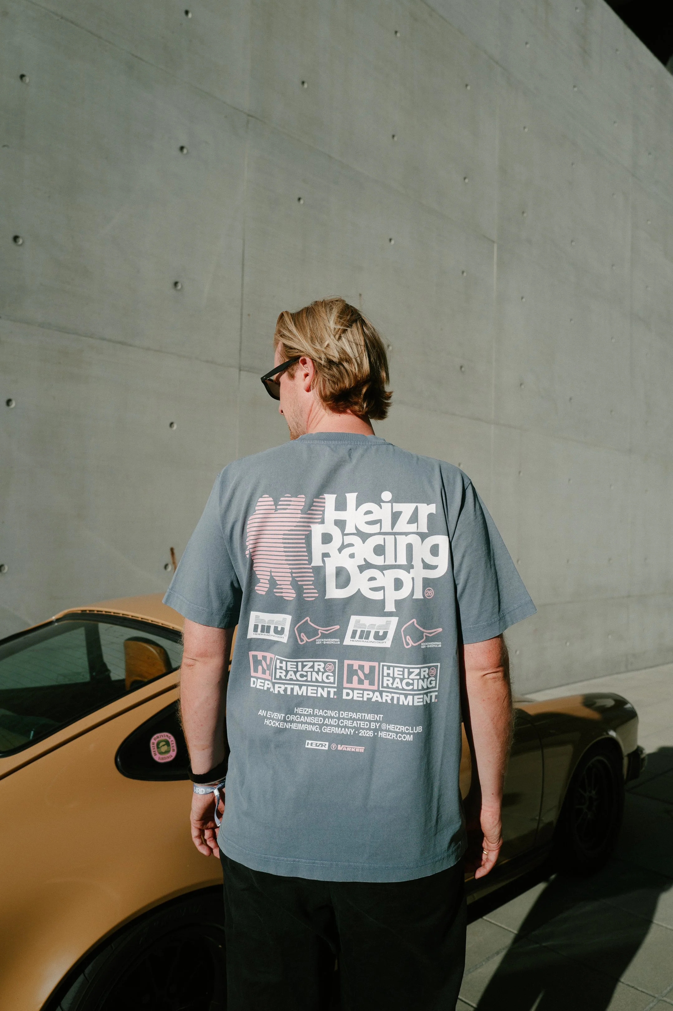 Heizr_RacingDept_Merch-ShirtGrau-12.jpg