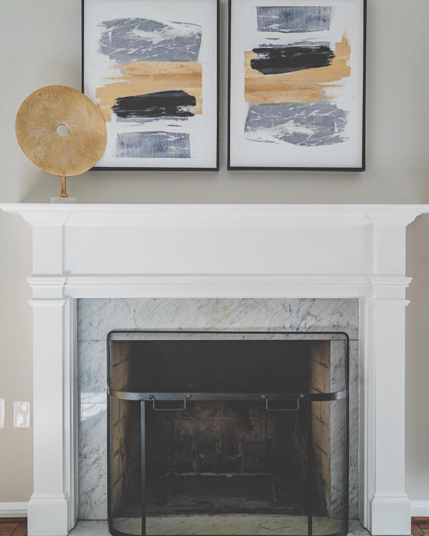 Planning on using your fireplace this winter? Make sure to hire an expert to complete a quick check to ensure everything is working properly! Santa will thank you!! 🎅🏽

#fireplace #homefortheholidays #homemaintenance #winter #homeowner #alexandriar