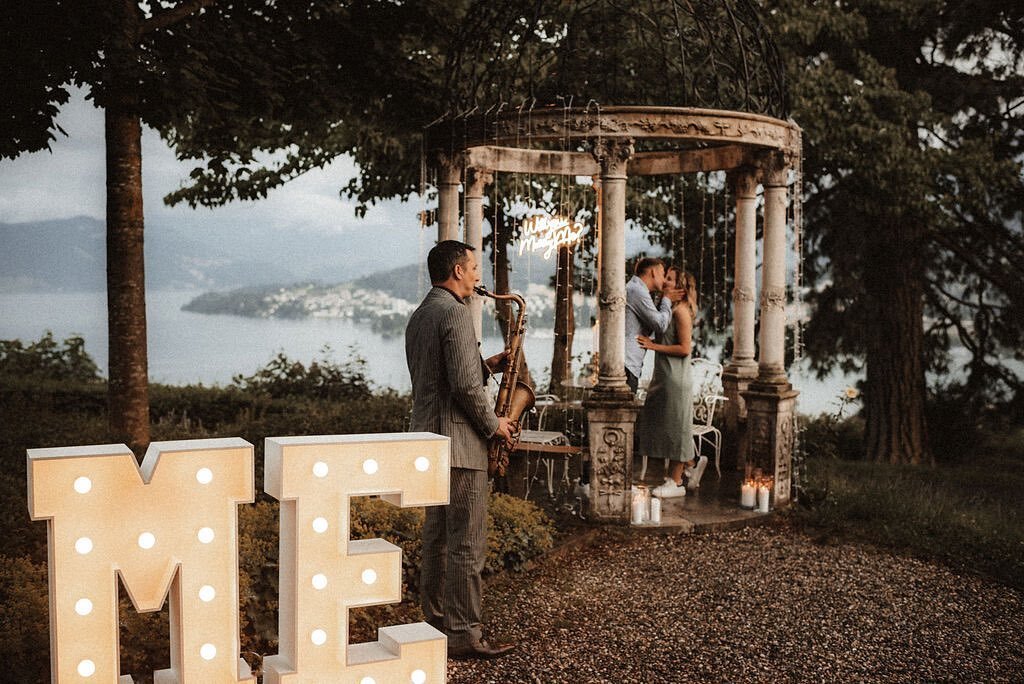 &laquo;
Willst Du mich heiraten? 
Planung &amp; Dekoration von einzigartigen Heiratsantr&auml;gen in der Schweiz

Idee:&nbsp;@heiratsantrag-schweiz Organisation und Design:  @liebesding.wedding.planner Leuchtbuchstaben: @leuchtbuchstabenschweiz
Locat