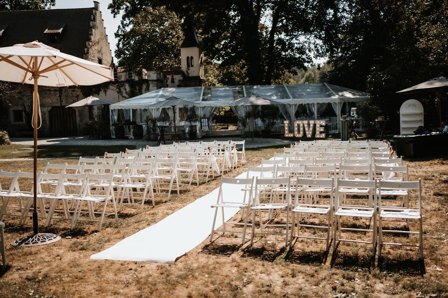 &laquo;
Die freie Trauung &ndash; Der Startschuss f&uuml;r ein unvergessliches Hochzeitsfest!

Die freie Trauung ist wohl der emotionalste H&ouml;hepunkt an einer Hochzeit. Wird diese zu einem Highlight, steht einem weiterem stimmungsvollem Festverla