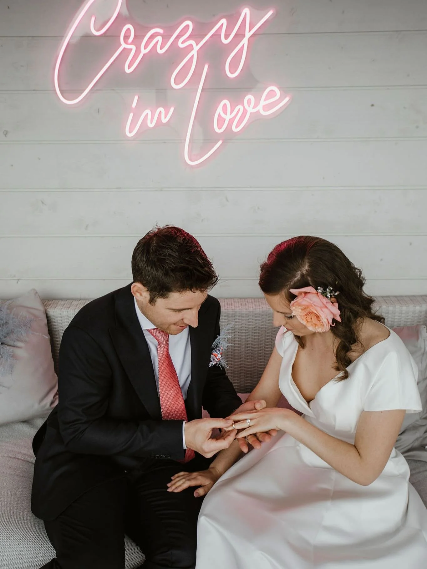 «
Beautiful stormy memories. 
Elegant Lake Wedding Shooting @vitznauerhof.
Location: @vitznauerhof
Konzeption & Planung: @events2people
Floristik: @stilundstiele
Fotografie: @stephanie.wittmer
Brautkleid: @philia.agape.switzerland
Dress: @