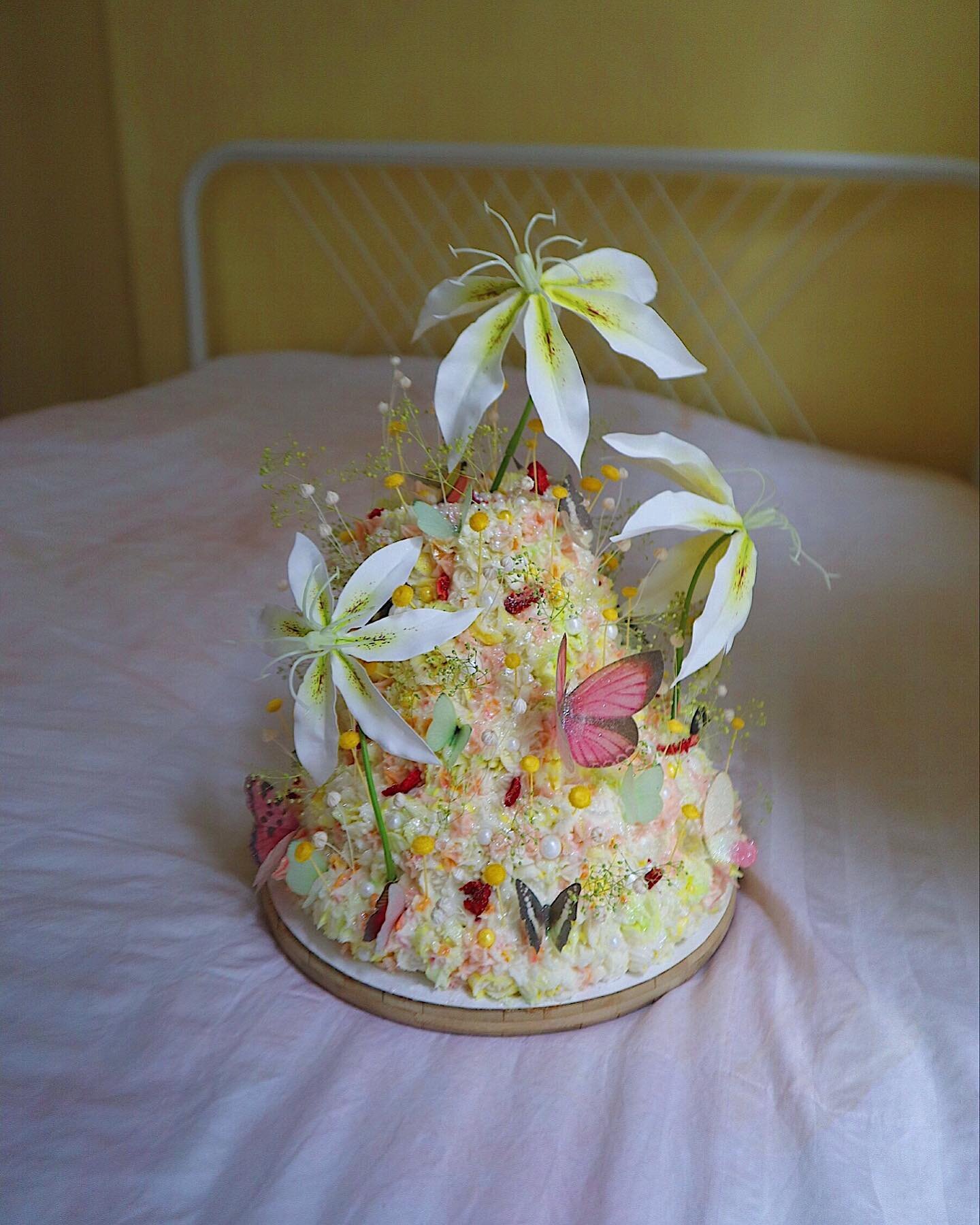 𝓕𝓾𝓷𝓯𝓮𝓽𝓽𝓲 𝓪𝓷𝓭 𝓥𝓪𝓷𝓲𝓵𝓵𝓪💐 for a ♋️ queen! 

#cake #cakedecorating #cakes #birthdaycake #chocolate #food #dessert #cakesofinstagram #birthday #cakedesign #instafood #baking #foodporn #yummy #cakestagram #homemade #love #sweet #instacake