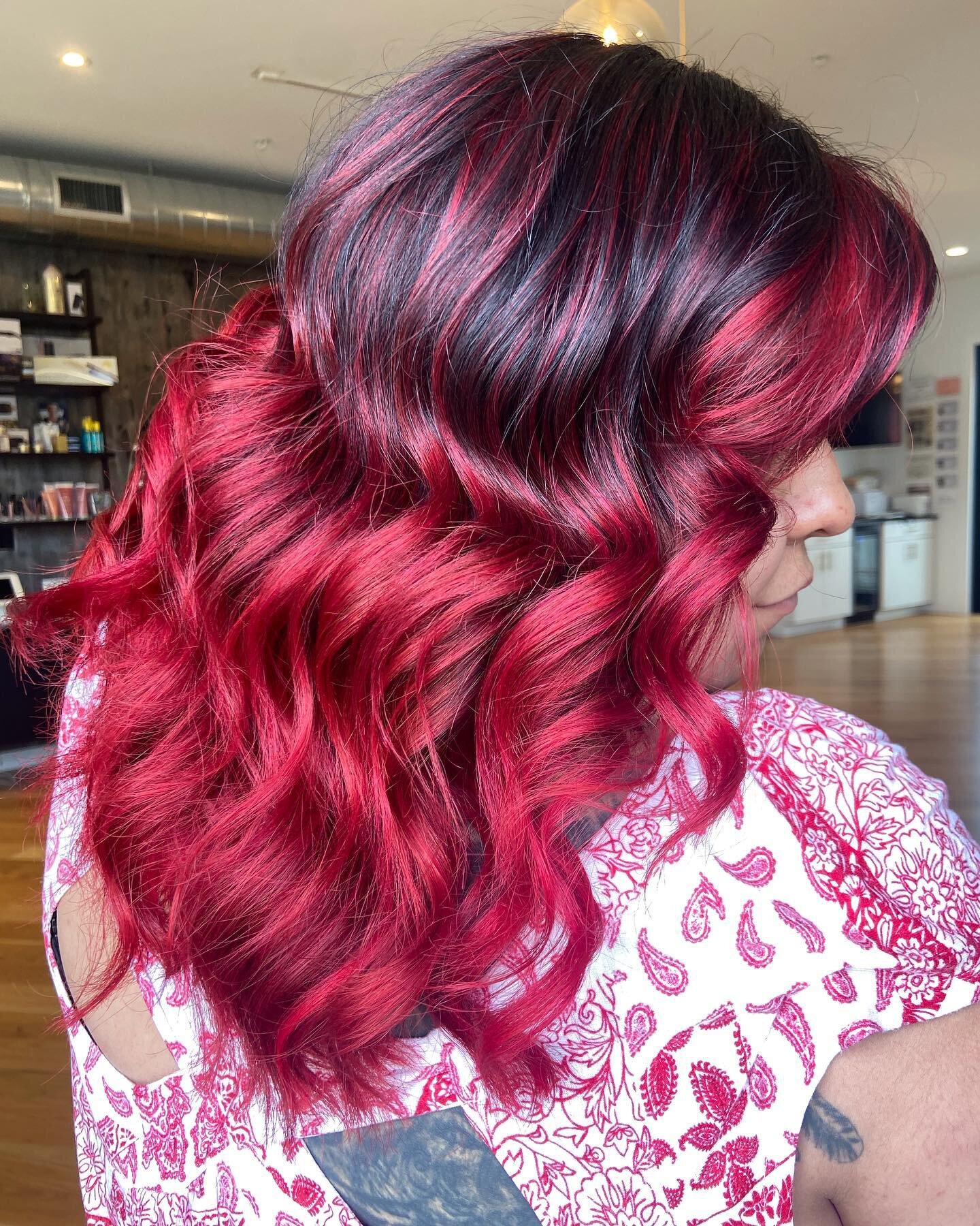 ✨Here at crown salon your color is custom to you ✨ 

Book your next appointment today! 

Color by @hairsbydana