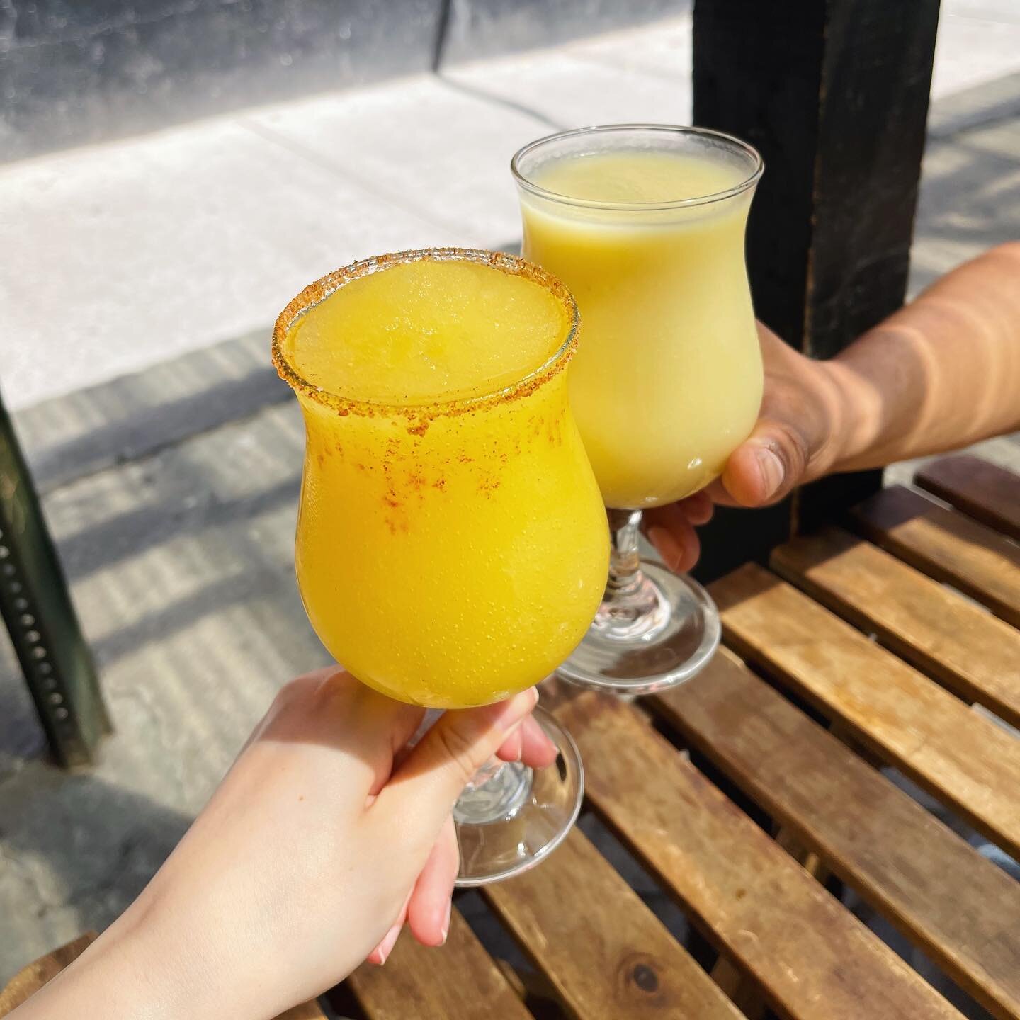 Keep your cool this summer with a frozen cocktail ❄🍹 Pictured: our Frozen Lychee Fruit Margarita (left) and Frozen Painkiller (right) 🥶