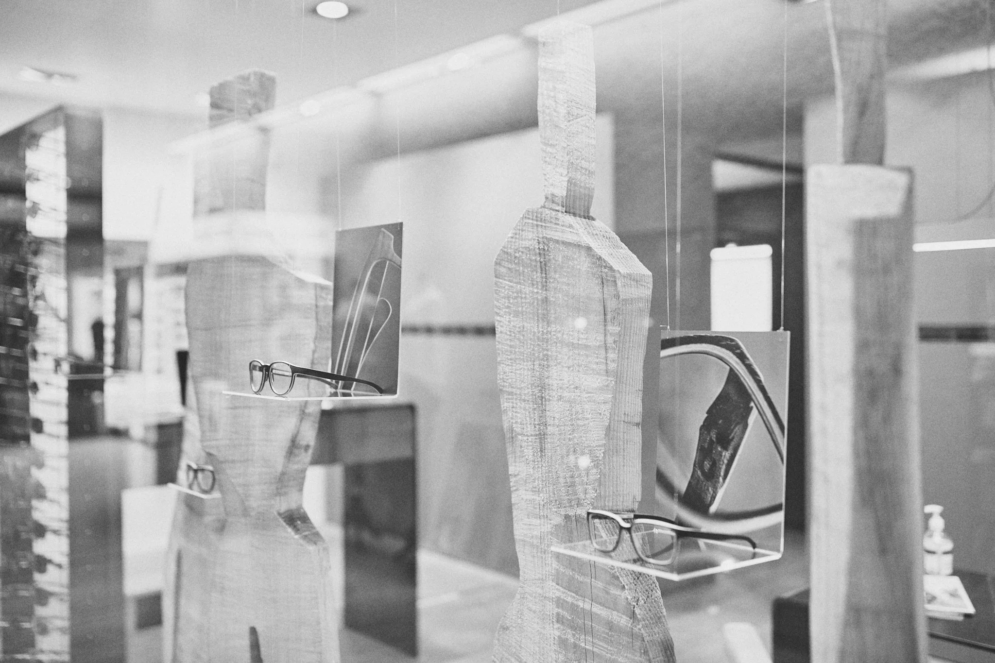 Rolf Spectacles Holzbrille Bloch Optic Schaufenster