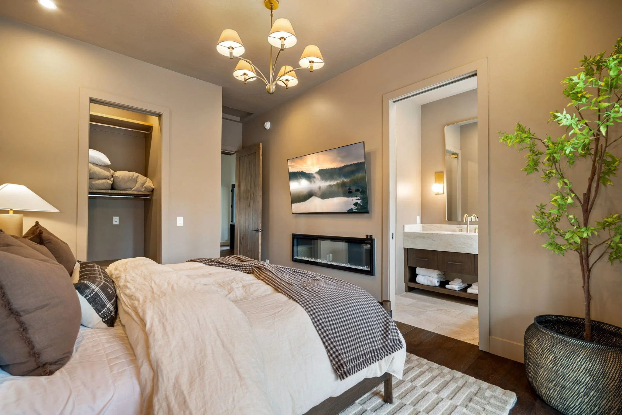 2441SMonkshoodRd-ShowLow-AZ-51.jpg
