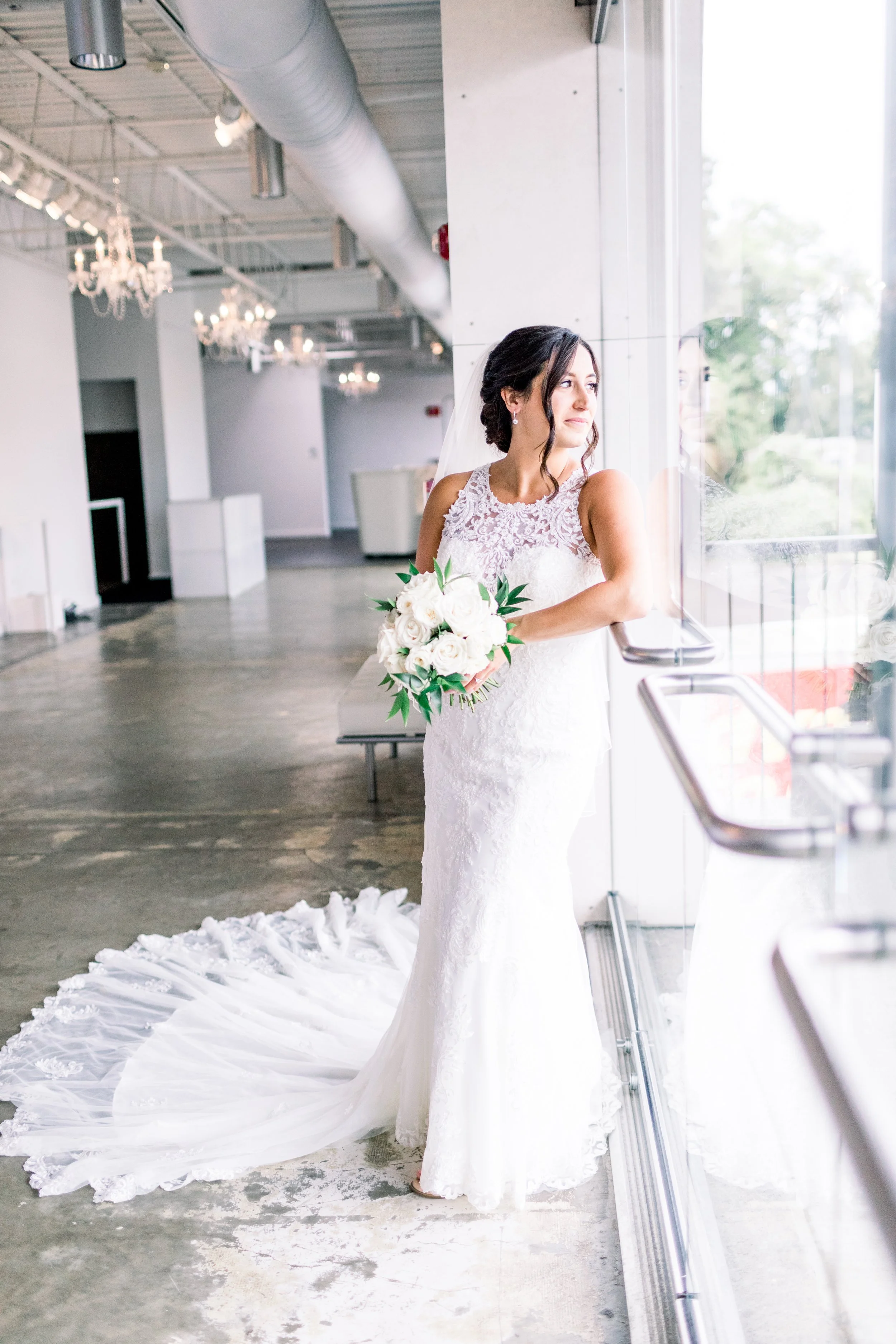white garden rose bouquet bridal
