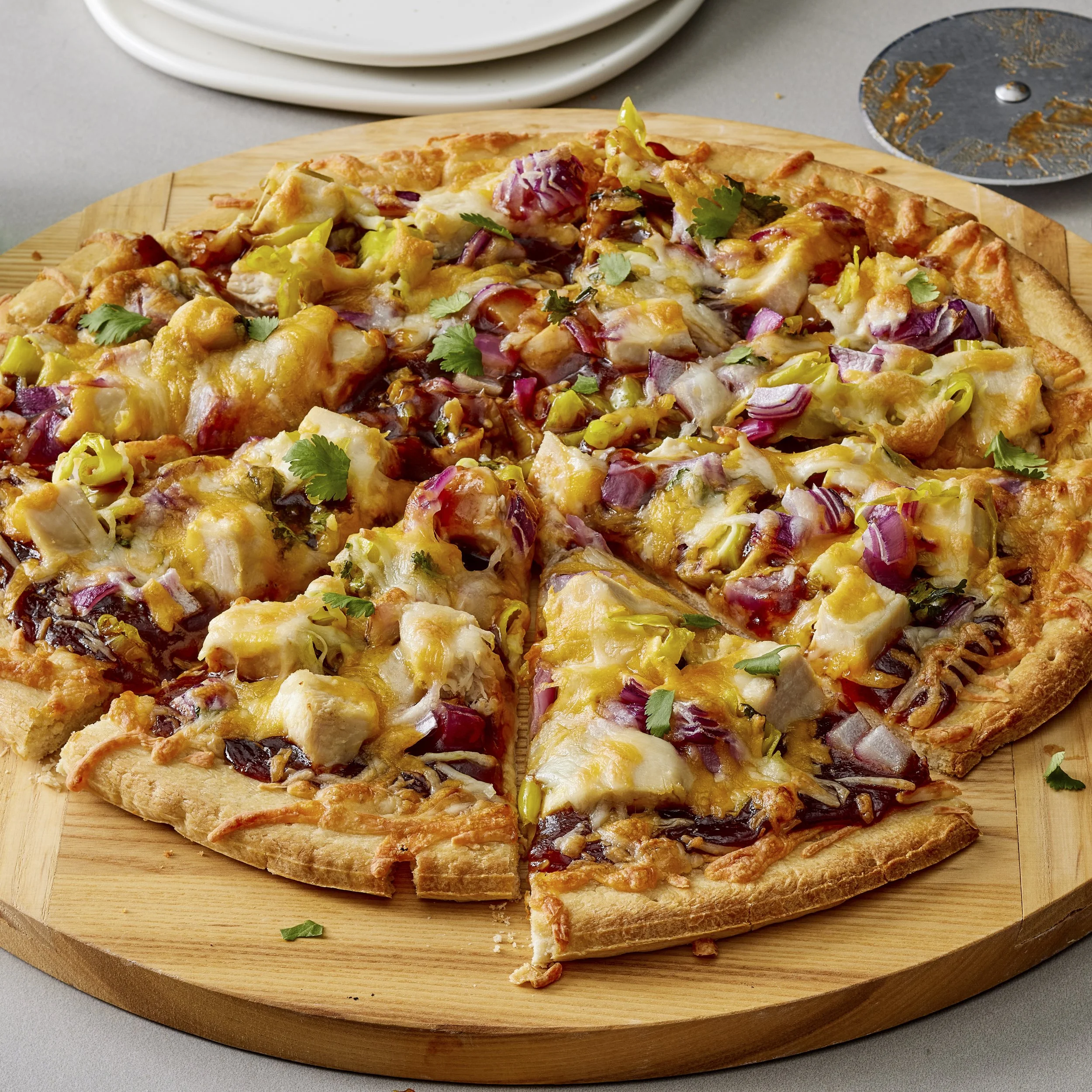 24878-bbq-chicken-pizza-beauty-02_1.jpg