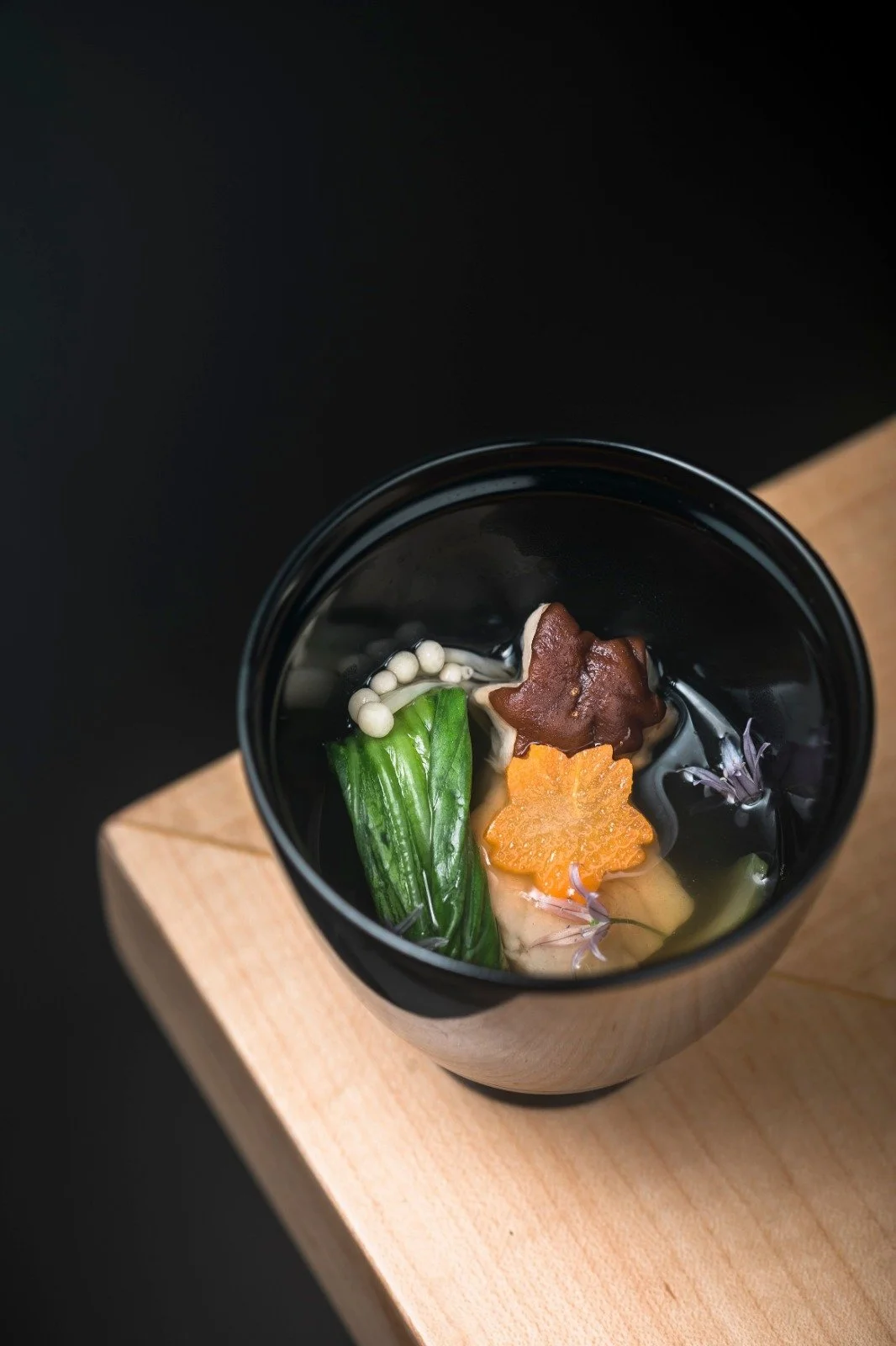 Ritmo, delicadeza e excelência no Miyabi: a cozinha de Rhaiza Zanetti que Aya Tamaki orquestrou