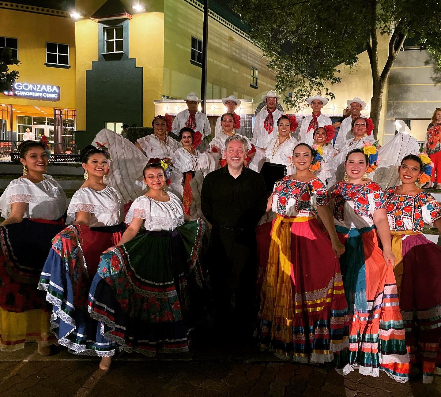 So much fun collaborating with @guadalupedancecompany in tonight&rsquo;s @saphilharmonic Cinco de Mayo concert #conductor #conductorlife