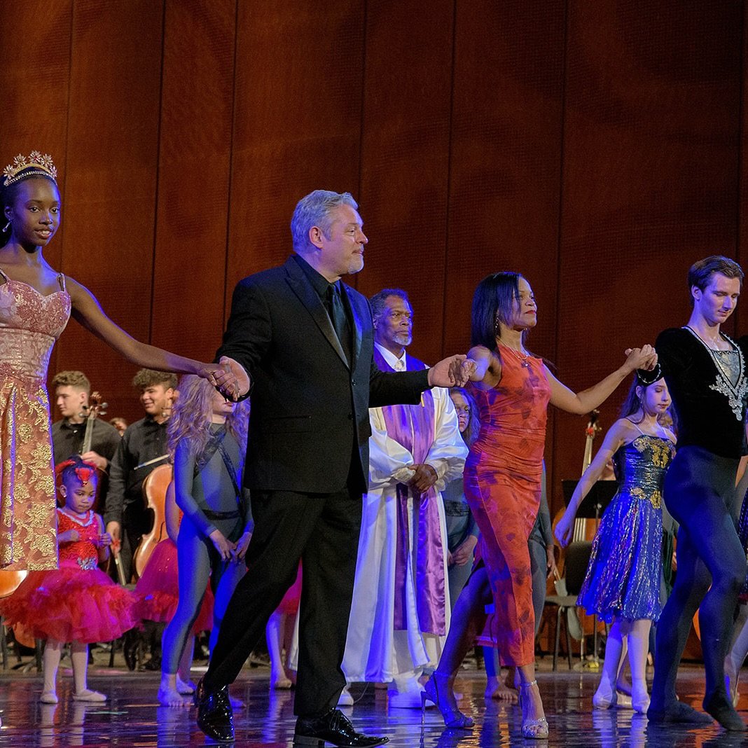 One of the highlights of spring 2025 was a @yosa49 collaboration with @dcampbellsteans &amp; @sanantonioyouthballet to present Stravinsky&rsquo;s &ldquo;The Firebird&rdquo; at @tobincentersa #latergram #conductor #conductorlife
