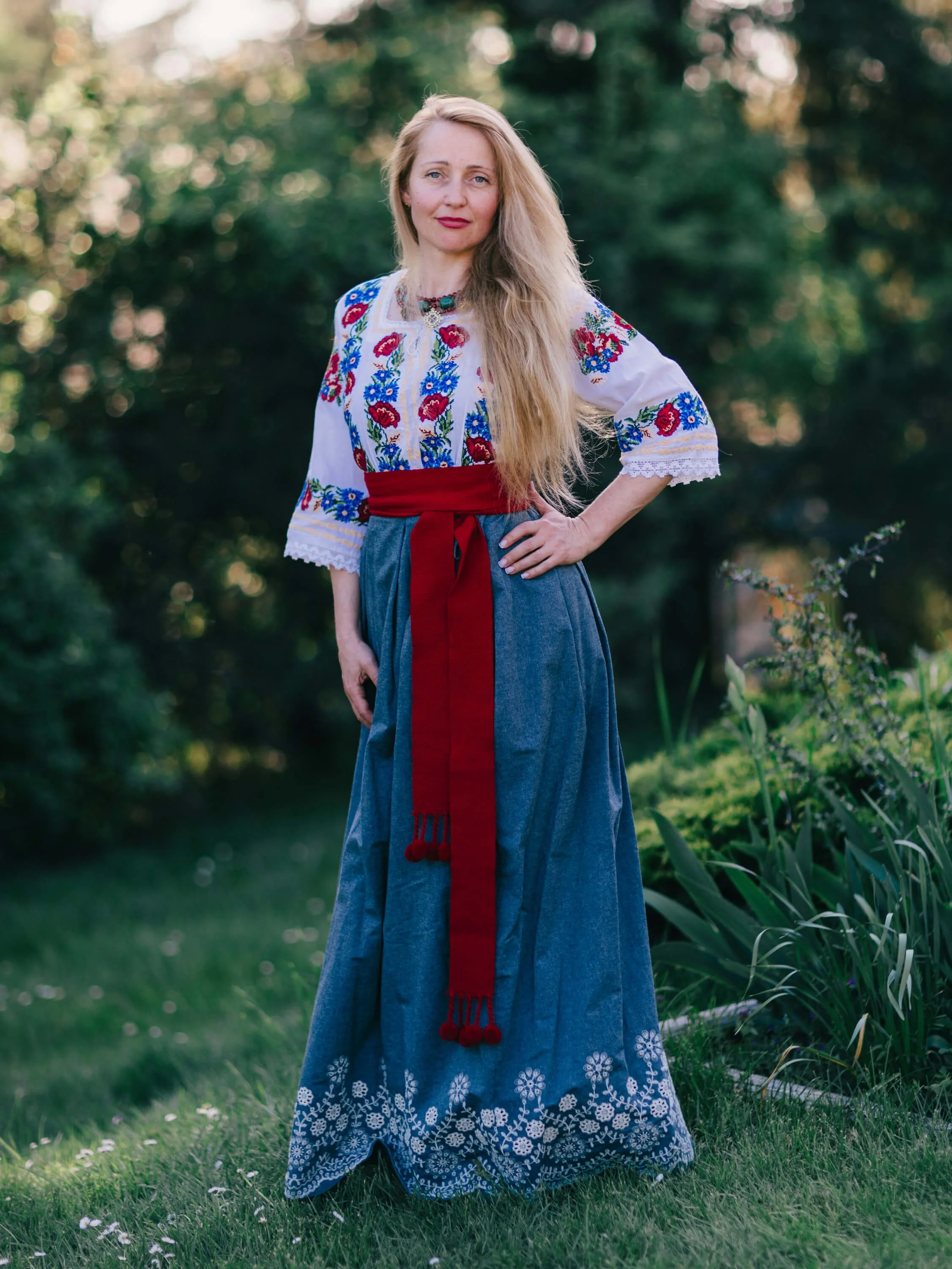 salt spring island ukrainian community Sydney Woodward Folklore Photography Company-66.jpg