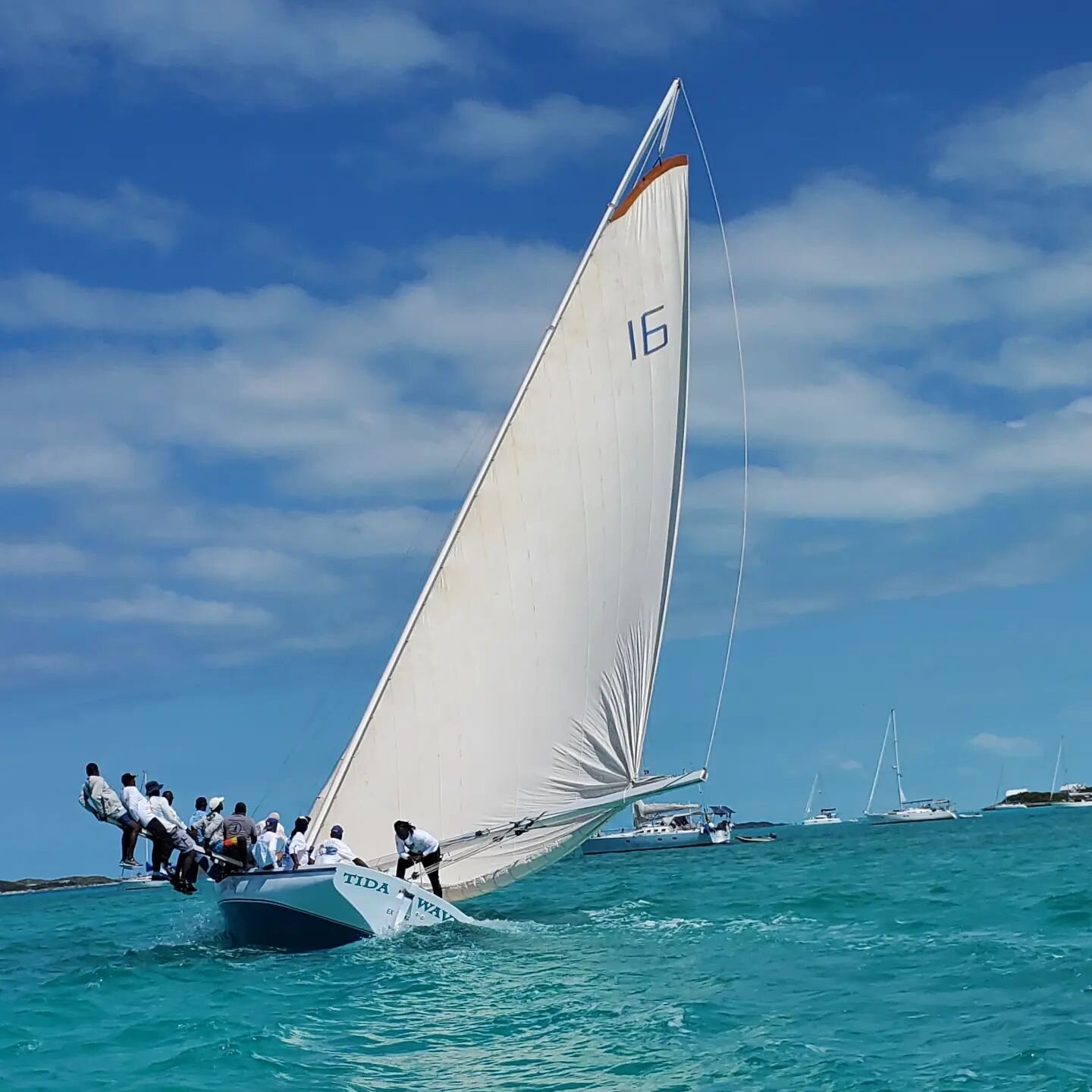 Fabulous first day of sailing for Tida Wave of Staniel Cay in the 67th National Family Island Regatta. 3rd place in Cup race. Series races starts today. Go, Tida Wave!

📸 @gibraltarstanielcay 

@bungalowskeylargo 
@stanielcay 
@makers_air 
@ascendvi