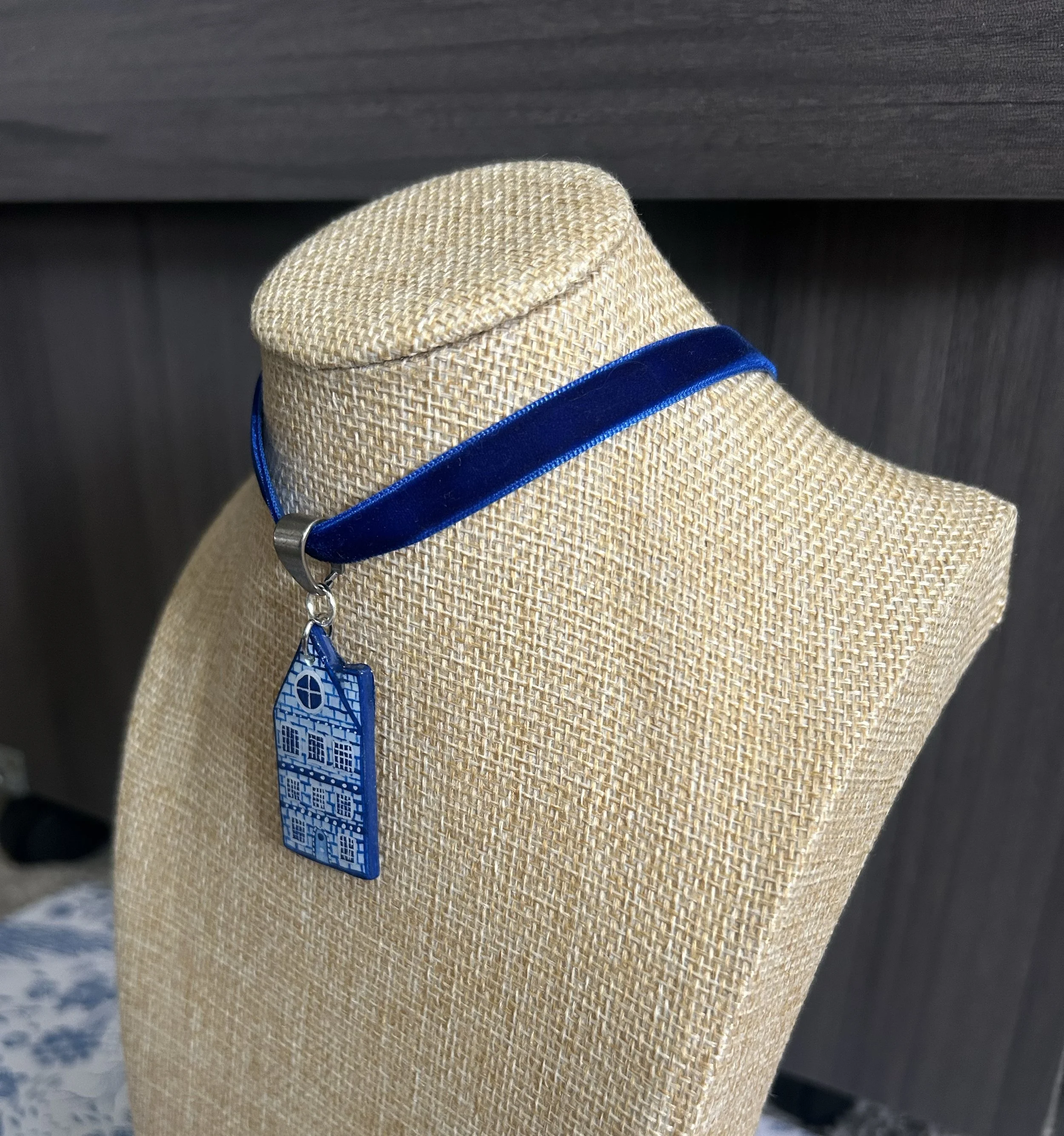 Blue or Black Choker