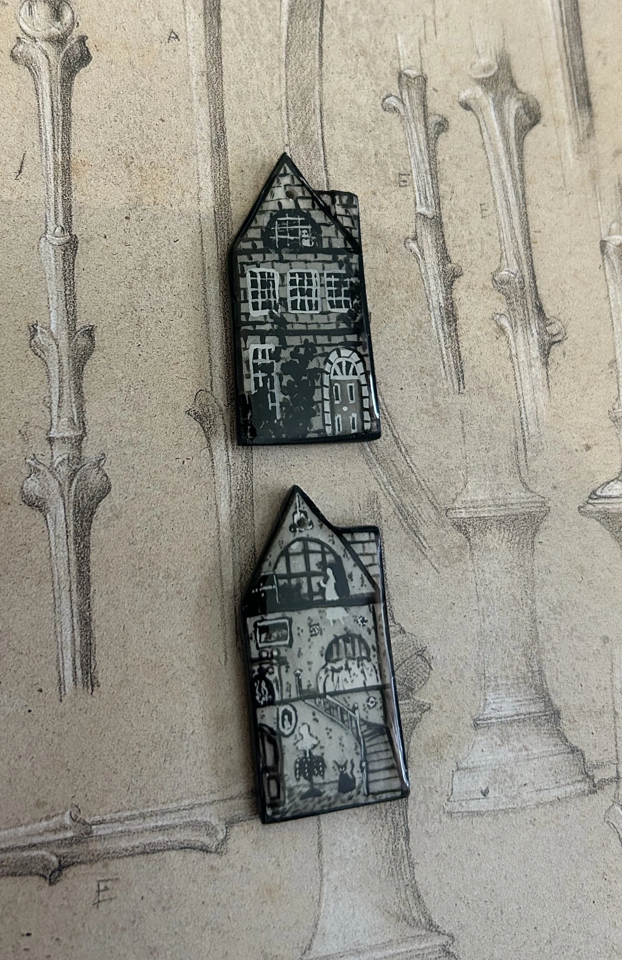Reversible Houses (blue and black )