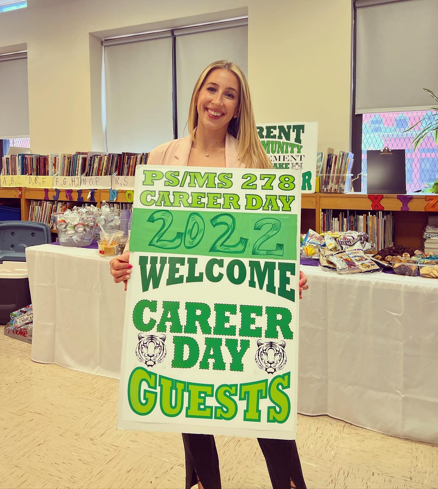 I LOVED being a part of Career Day at PS/MS 278 today!!! Looking forward to seeing what new young minds will bring to the field of psychology! Thank you to all of the teachers - you are all superheroes! And thank you to my  amazing team! @camprogram 