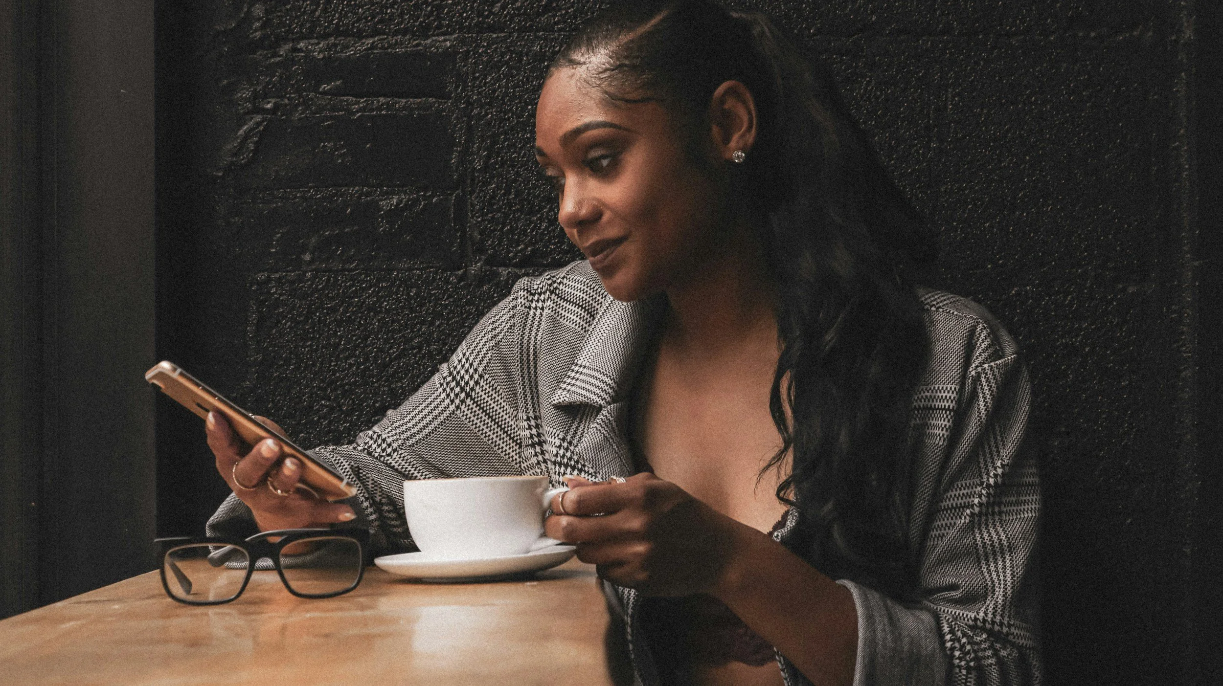 Why Dating in Houston Feels Emotionally Exhausting