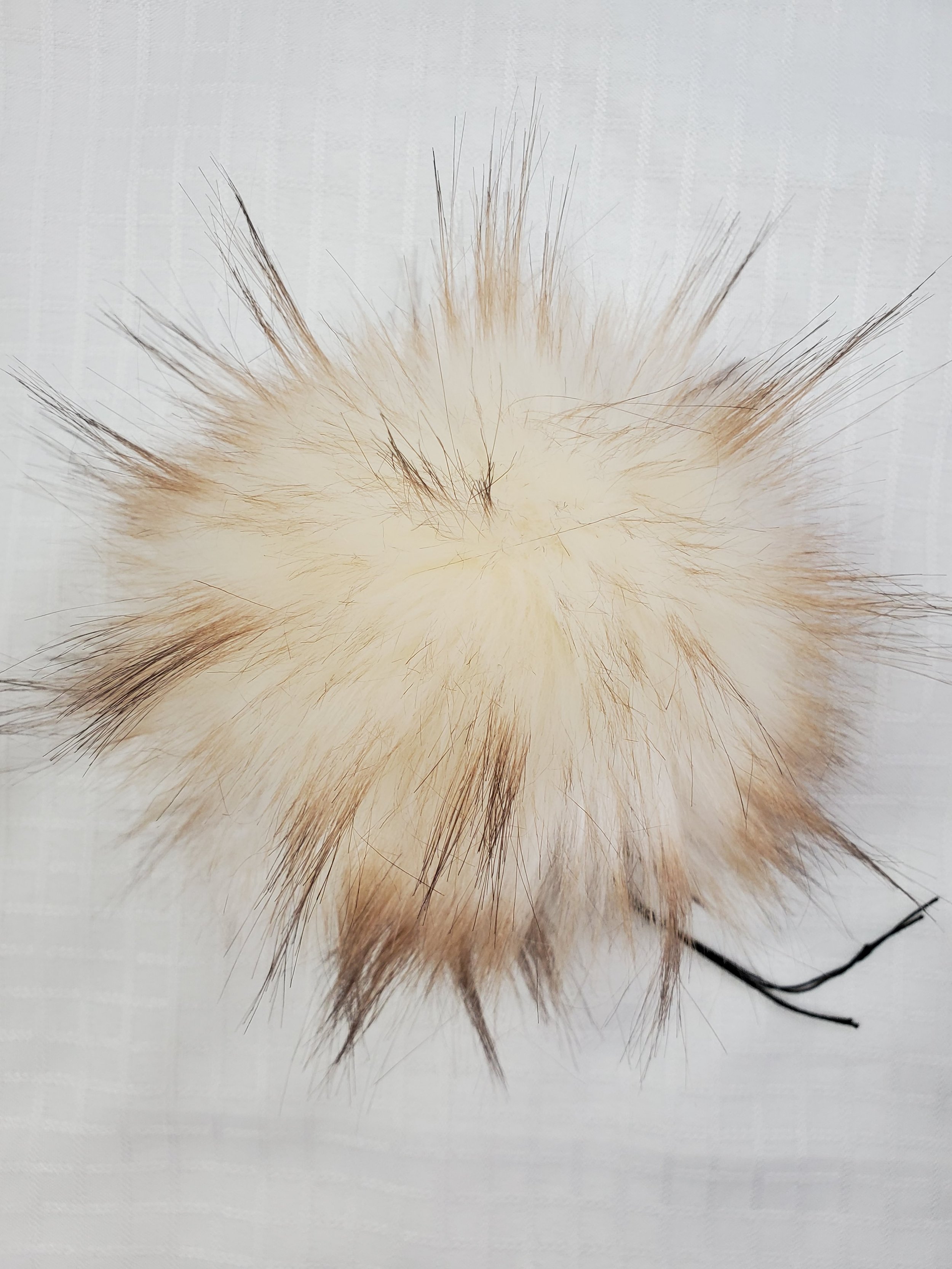 Pom poms for Hats, Faux Fur pompoms — Faux Fur pompoms, Luxury pompom, Hat  poms, Faux Fur pompoms for hats