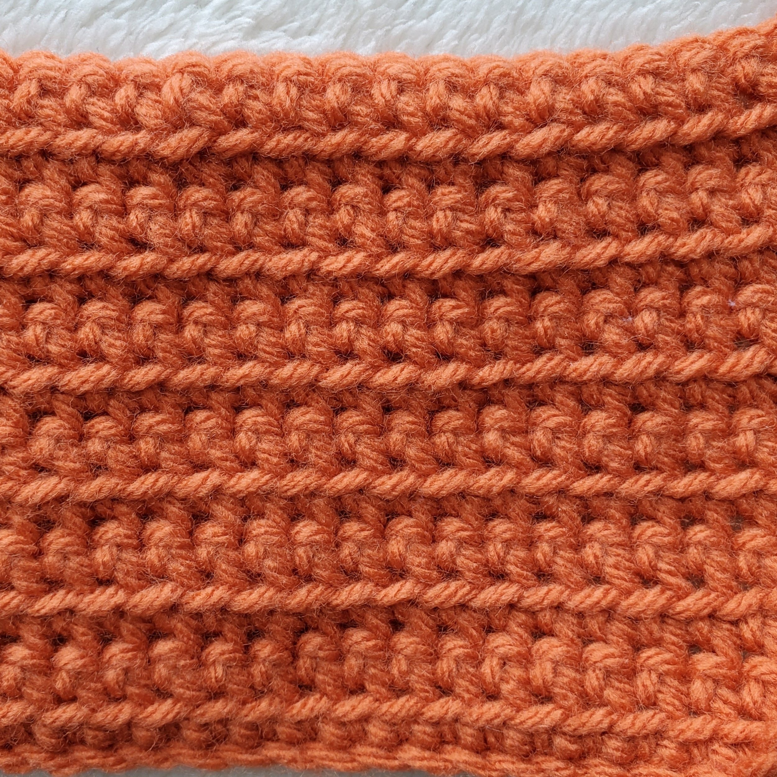 DIY: Chain Loop Yarn Pom Free Tutorial - A Crocheted Simplicity
