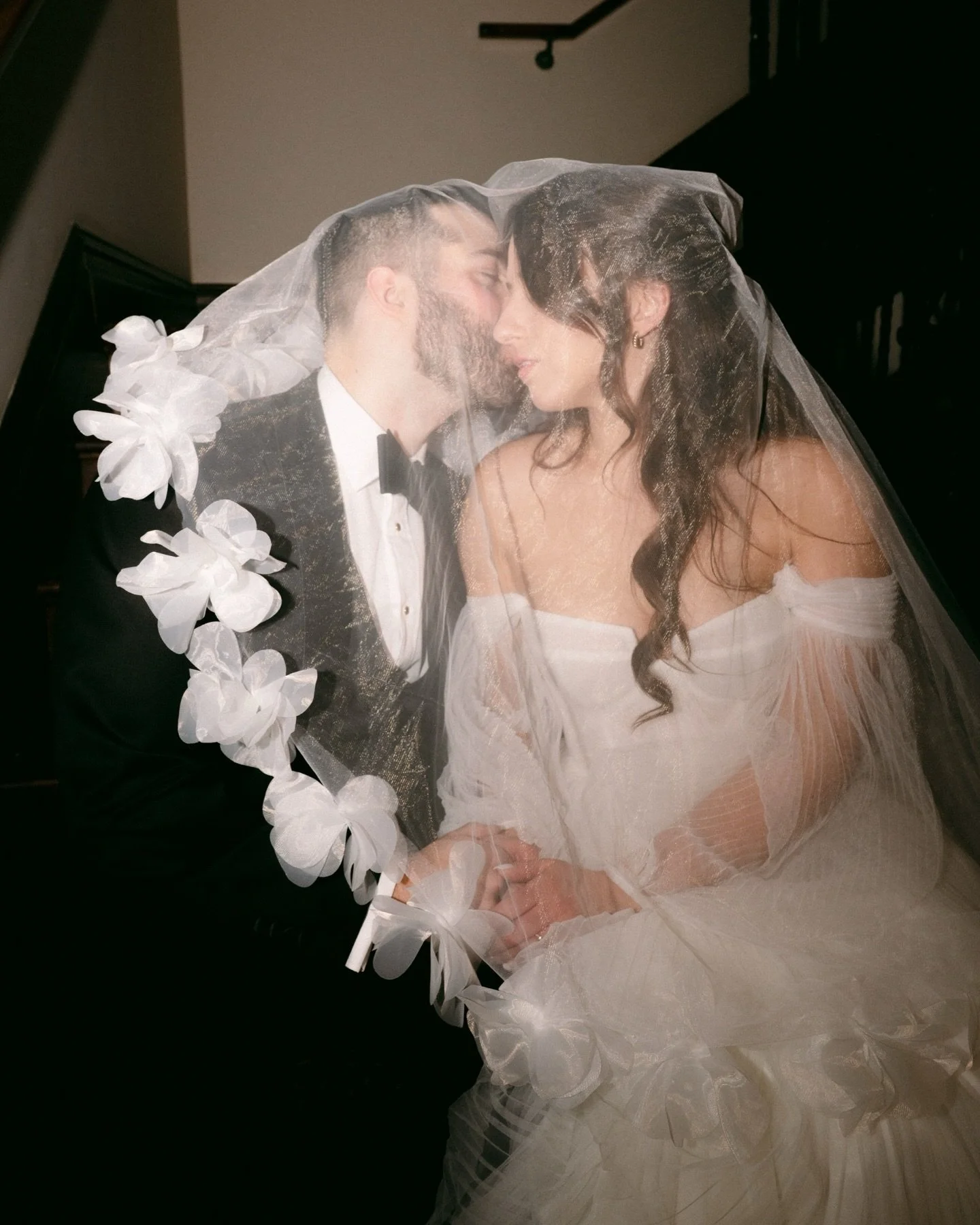 I am UNWELL after editing these previews. What a vibey day spent with Rod &amp; Kat. A darker venue really has you stepping out of your boundaries in all the right ways. 

I had some creative ideas I wanted to try and I&rsquo;m so happy these two wer