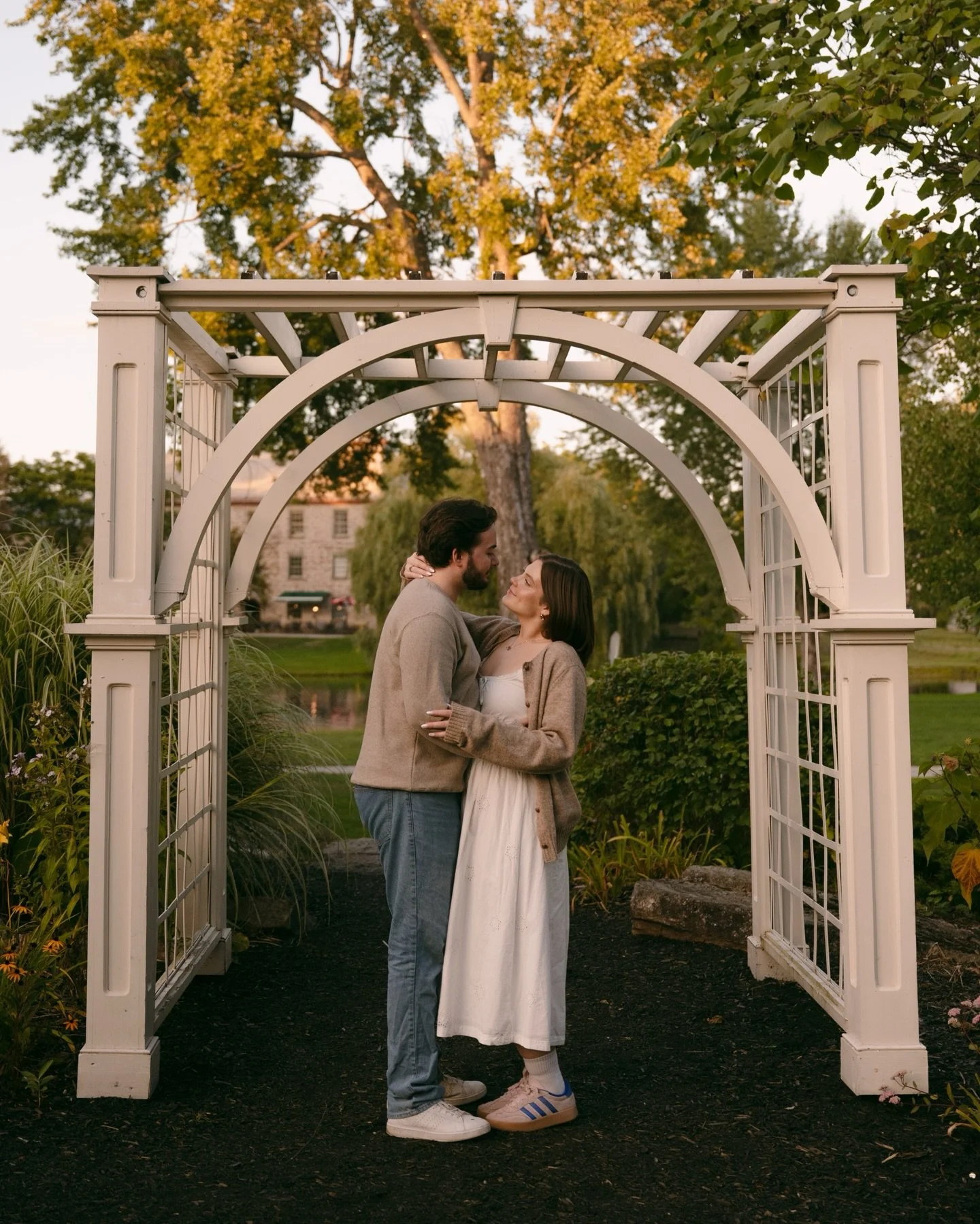 Raise your hand if you&rsquo;ve been personally victimized by winter and are thoroughly over this cold azz weather? 

I&rsquo;ve looked at warm destinations at least 85 times a day 🙃

Here&rsquo;s a pretty warm day shot on digi and film to tie us al