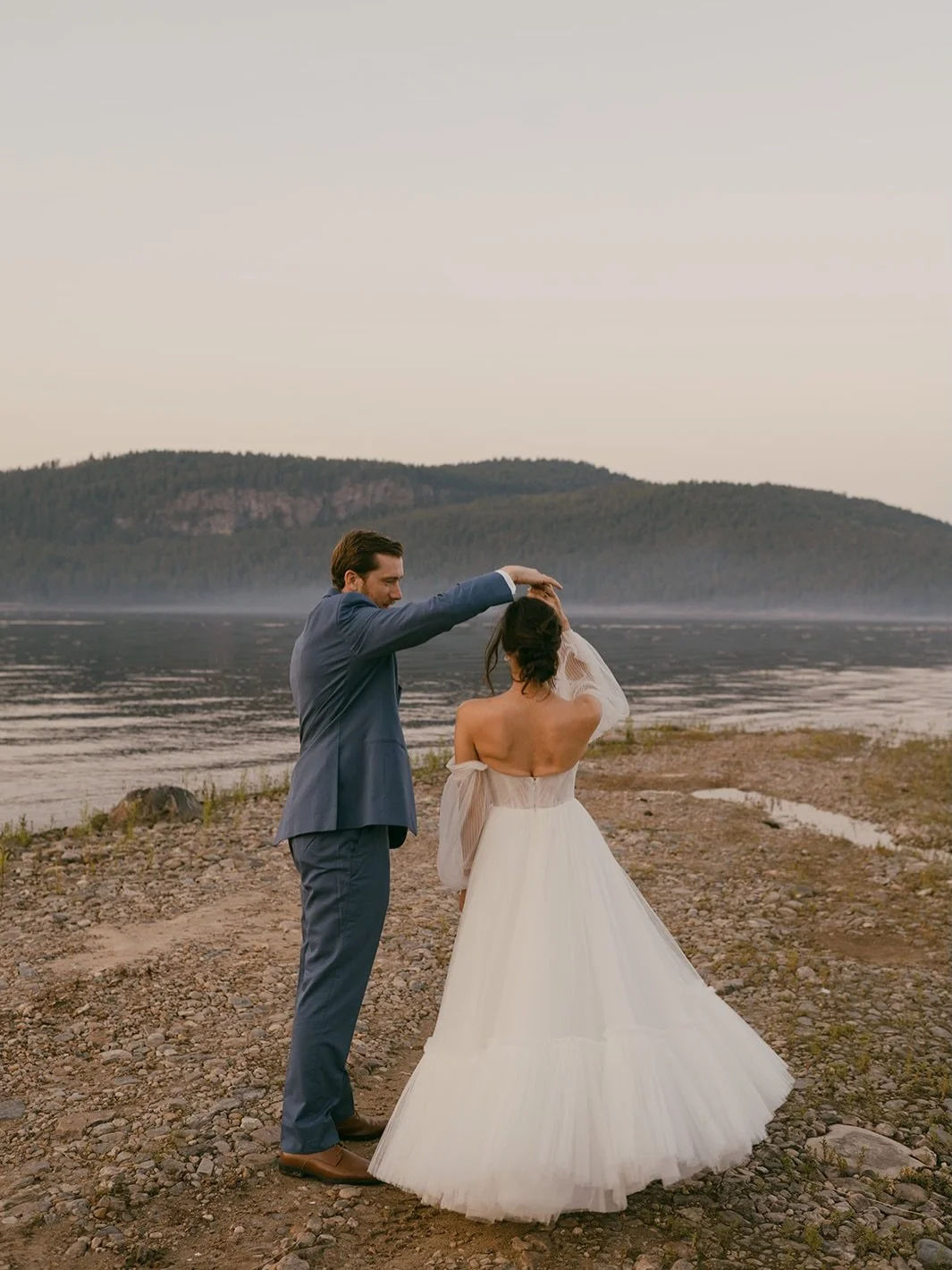 Feeling so spoiled with two weddings at @anupaya this year 🥺🥺🥺

I love this little gem so much for so many reasons. Offering a documentary approach to weddings comes so easy here based on how much there is for guests to do while visiting for a wed