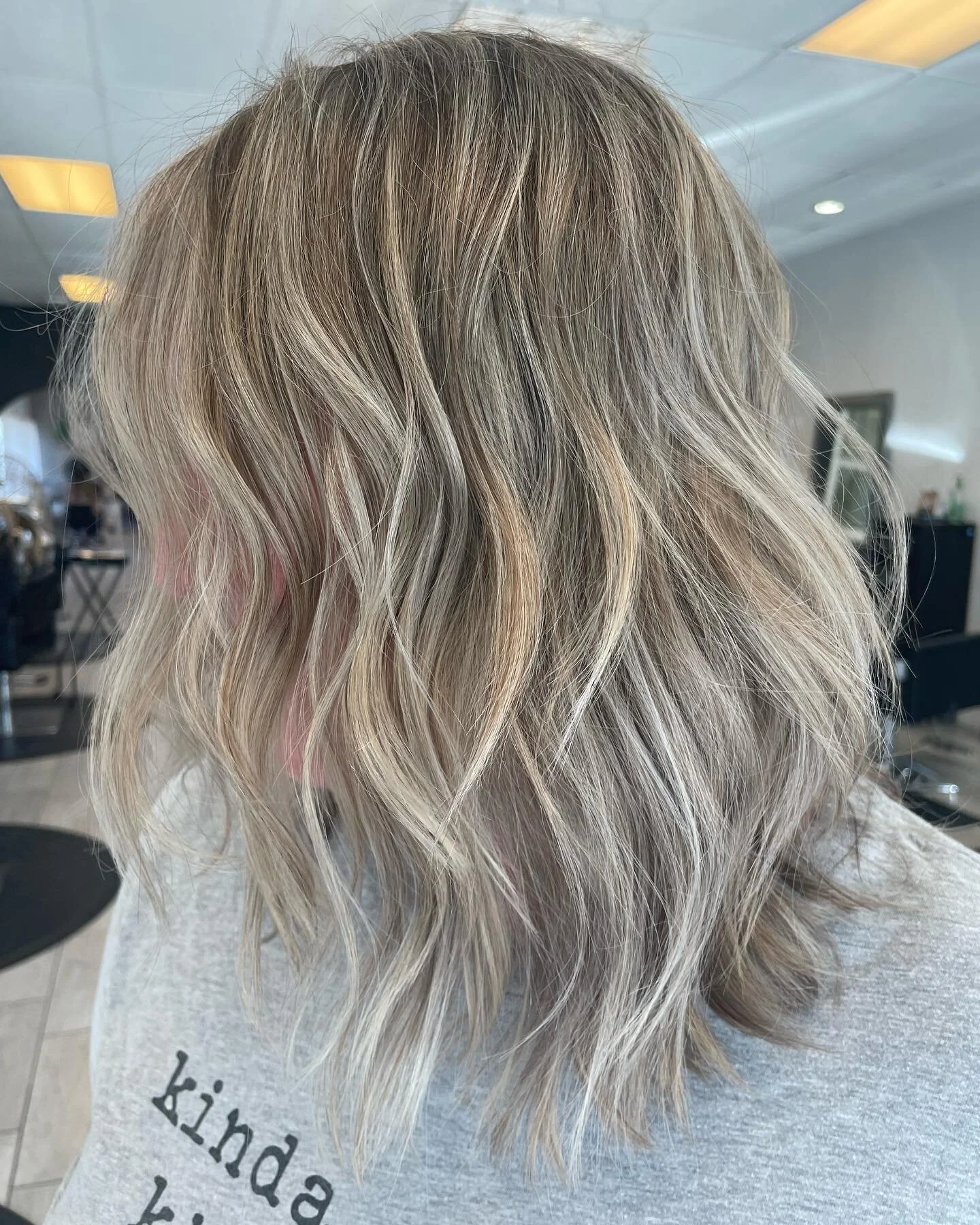 Haven't been posting alot lately (I have been focused on school) , now I'm back ! Loving this blonde and the tips that poo 💥 #blondehair #sfhair #balayage
