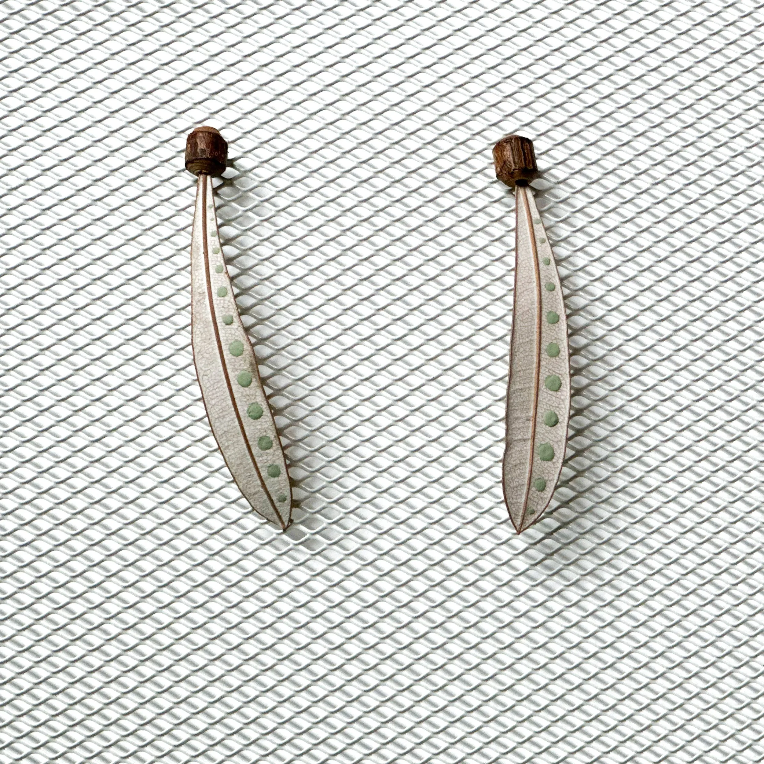 diy-leaf-spot-earrings6.JPEG