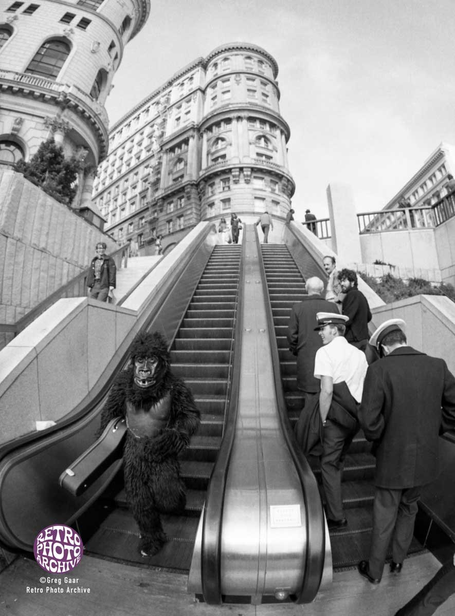 Greg-Gaar_San-Francisco_BART-Station-Entrance_1970s_med.jpg