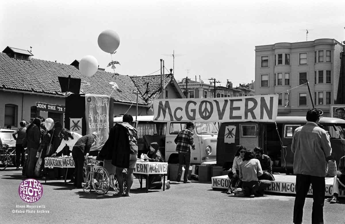Alvan-Meyerowitz_McGovern-Rally_SF_1972.jpg