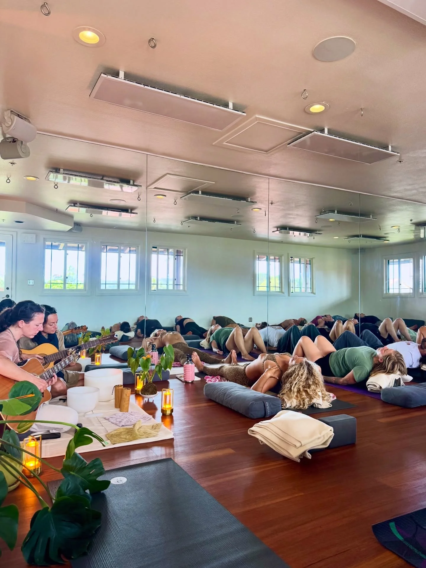 Healing sounds &amp; mindful movement

mahalo @her.mana.music @jesschirico