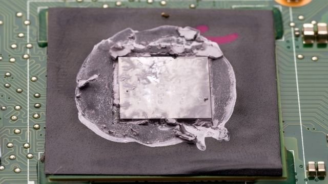 Pasta térmica en la CPU: consecuencias de poner demasiada o muy poca