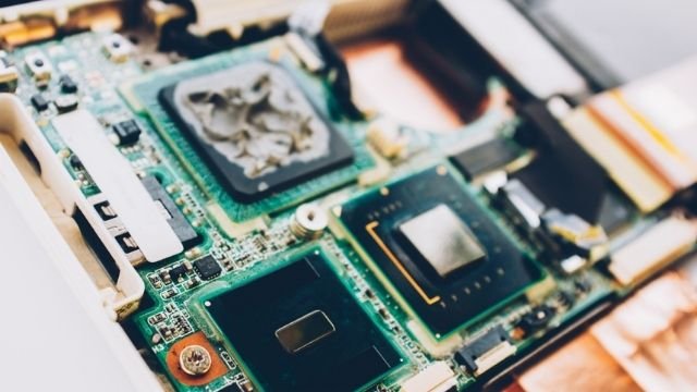 What Happens if You Put Too Much Thermal Paste on a CPU? — Kooling Monster