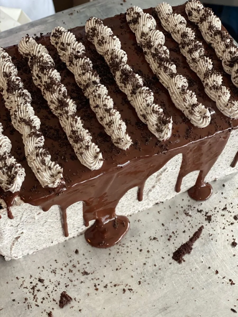 Oreo cake slice.jfif