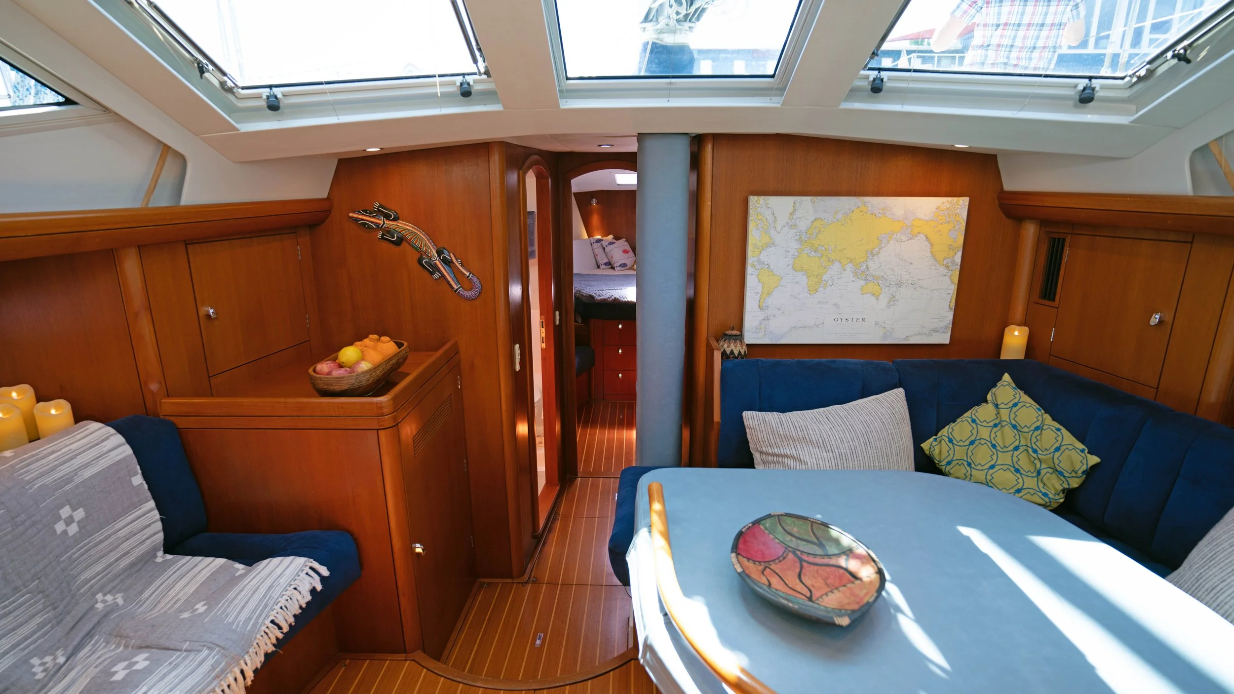 2 Oyster Interior Saloon Looking Forward.jpg